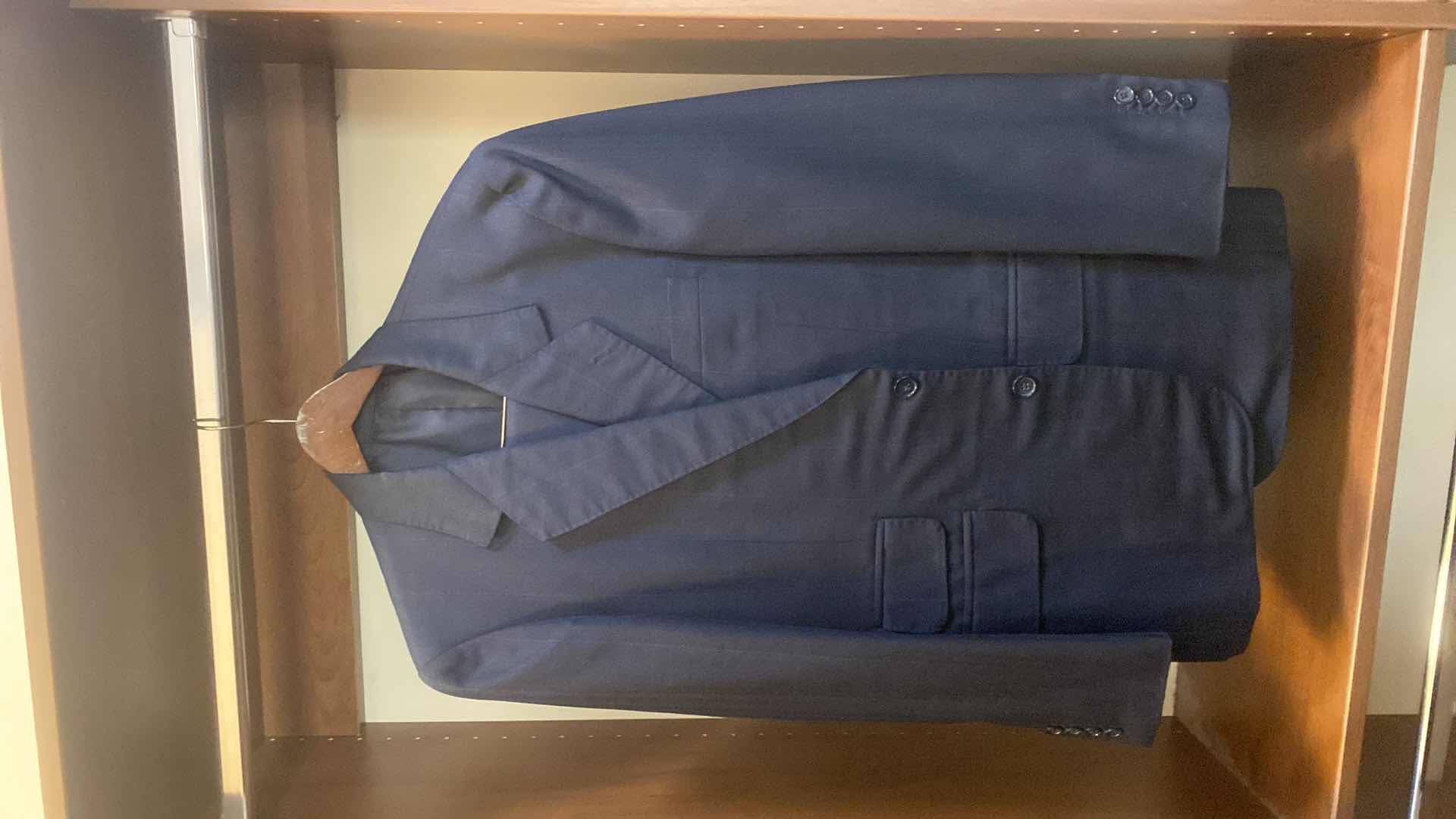 Photo 1 of MENS GRAND CUSTOM SUIT 100%WOOL MADE IN HONG KONG EST SIZE JACKET 40/42 PANTS 33/34