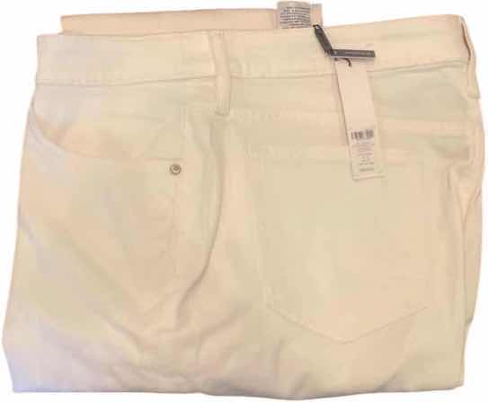 View 1 of NWT WOMENS CHICOS SO SLIMMING CROP PANTS SIZE 2.5 RETAIL $89.50