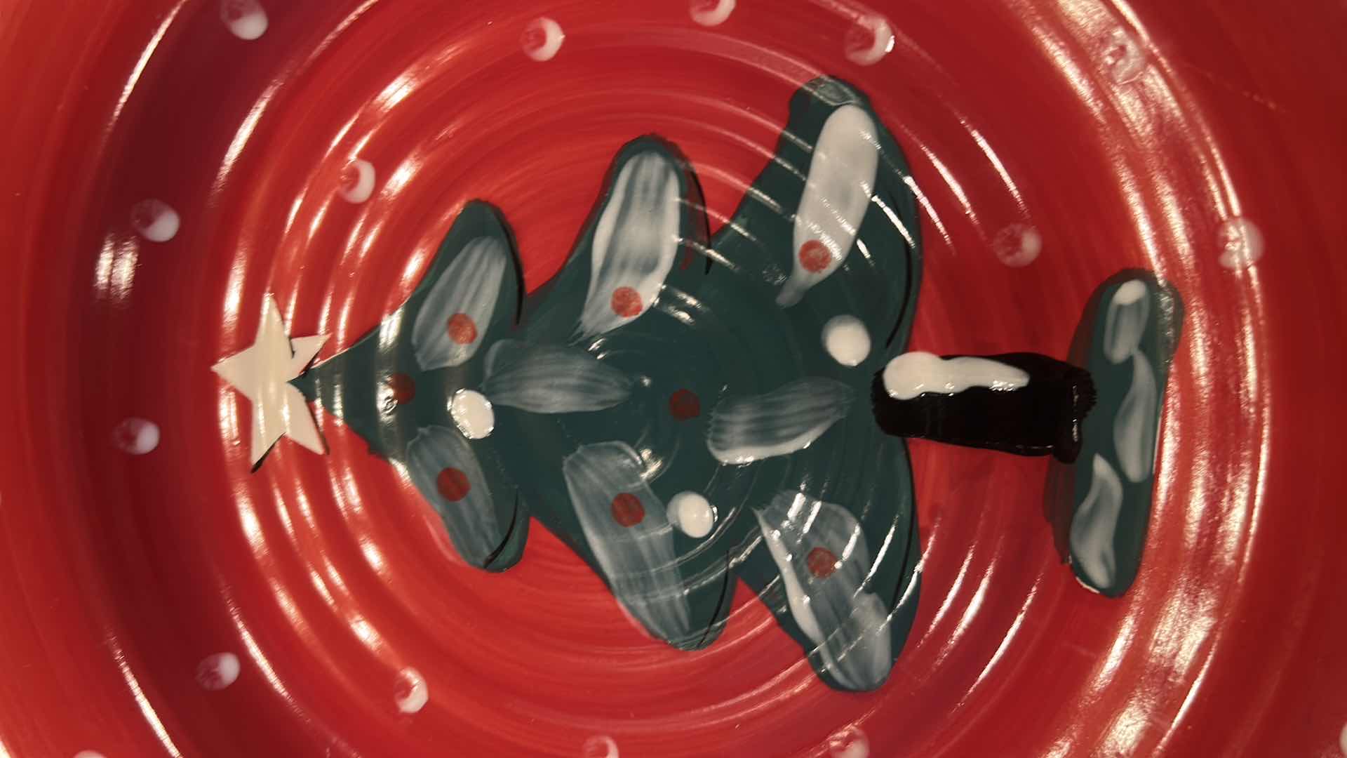 Photo 1 of 8- VINTAGE GIBSON RED HAND PAINTED CHRISTMAS PLATES