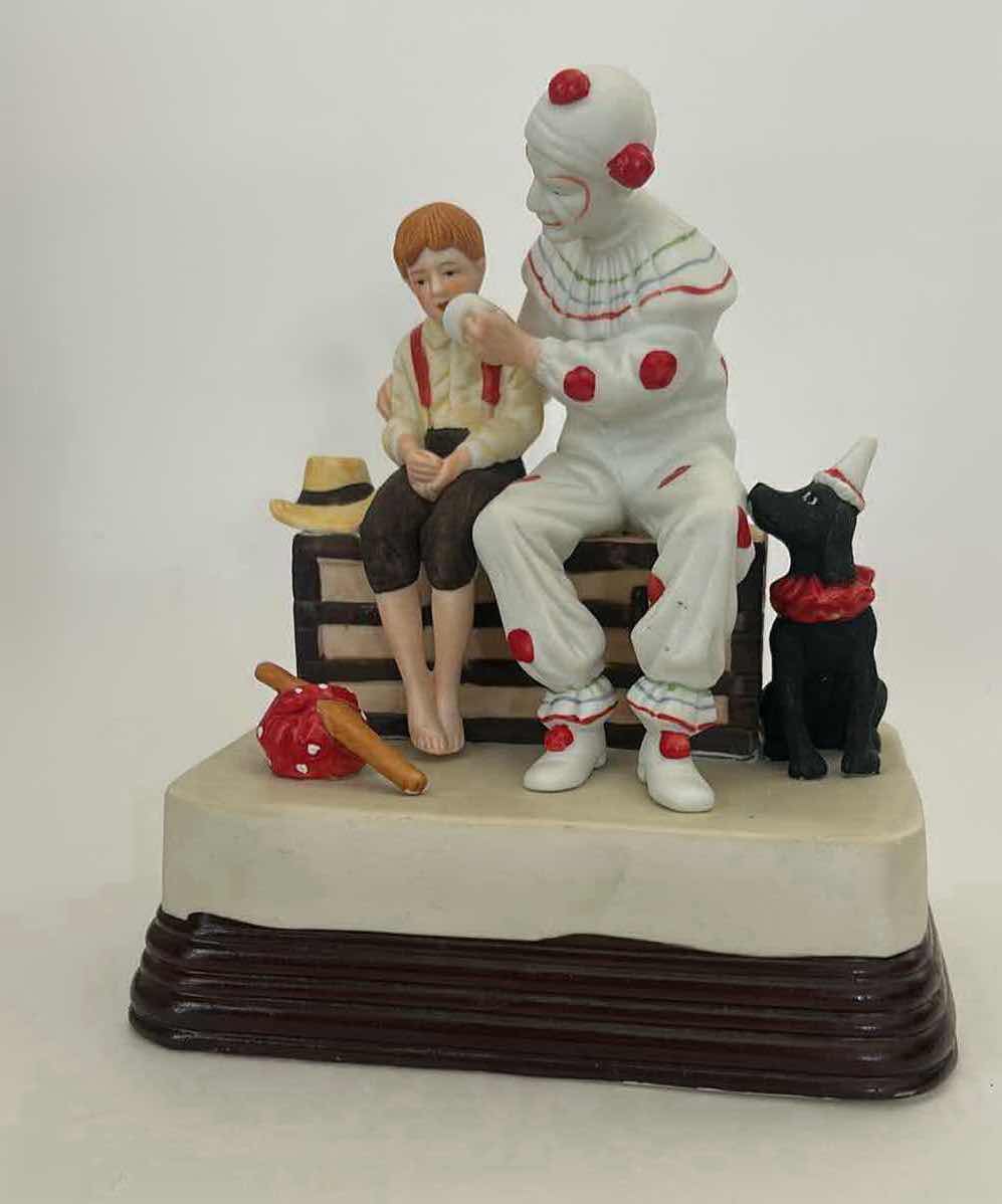 Photo 1 of VINTAGE 1985 PORCELAIN MUSIC BOX FIGURINE TITLED “THE RUNAWAY”, INSPIRED BY NORMAN ROCKWELL’S ARTWORK. H8”