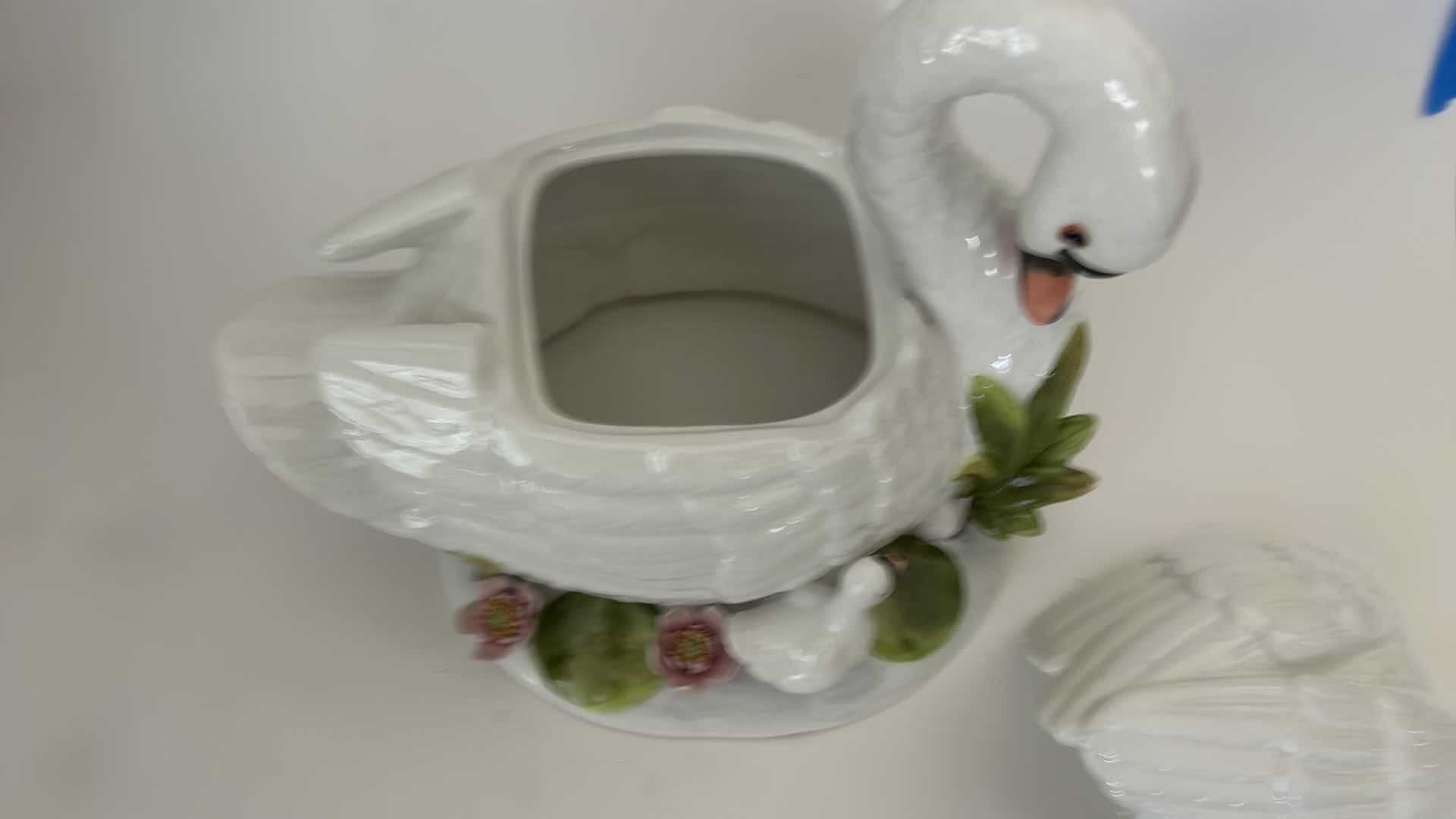 Photo 1 of PORCELAIN SWAN & LOTUS FEATURES DELICATE PINK ROSETTES. H8”
