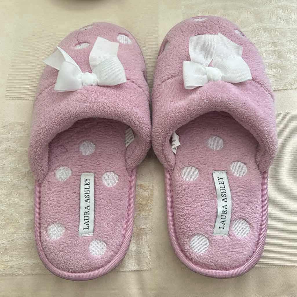 Photo 1 of 4- LAURA ASHLEY QUEEN SLIPPERS SIZE MEDIUM