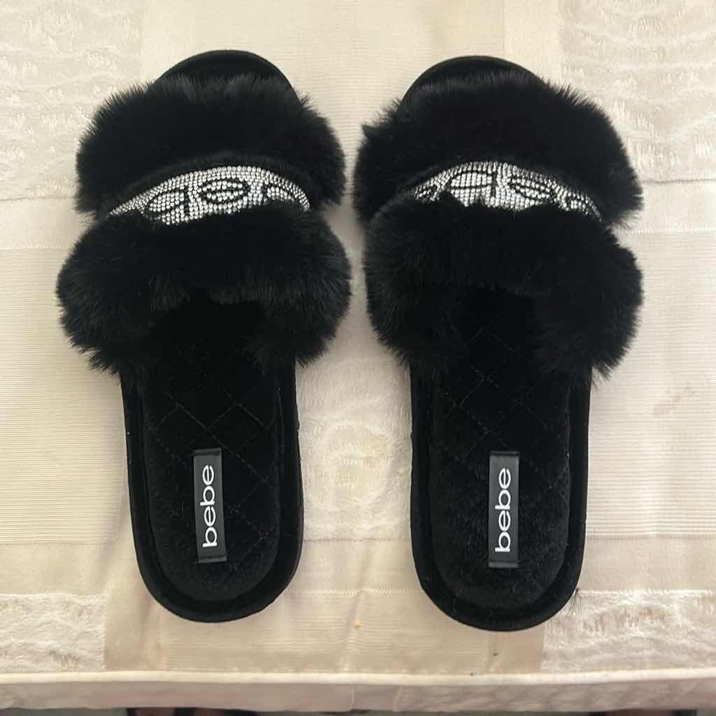 Photo 1 of 5- BEBE PLUSH SLIPPERS SIZE SMALL