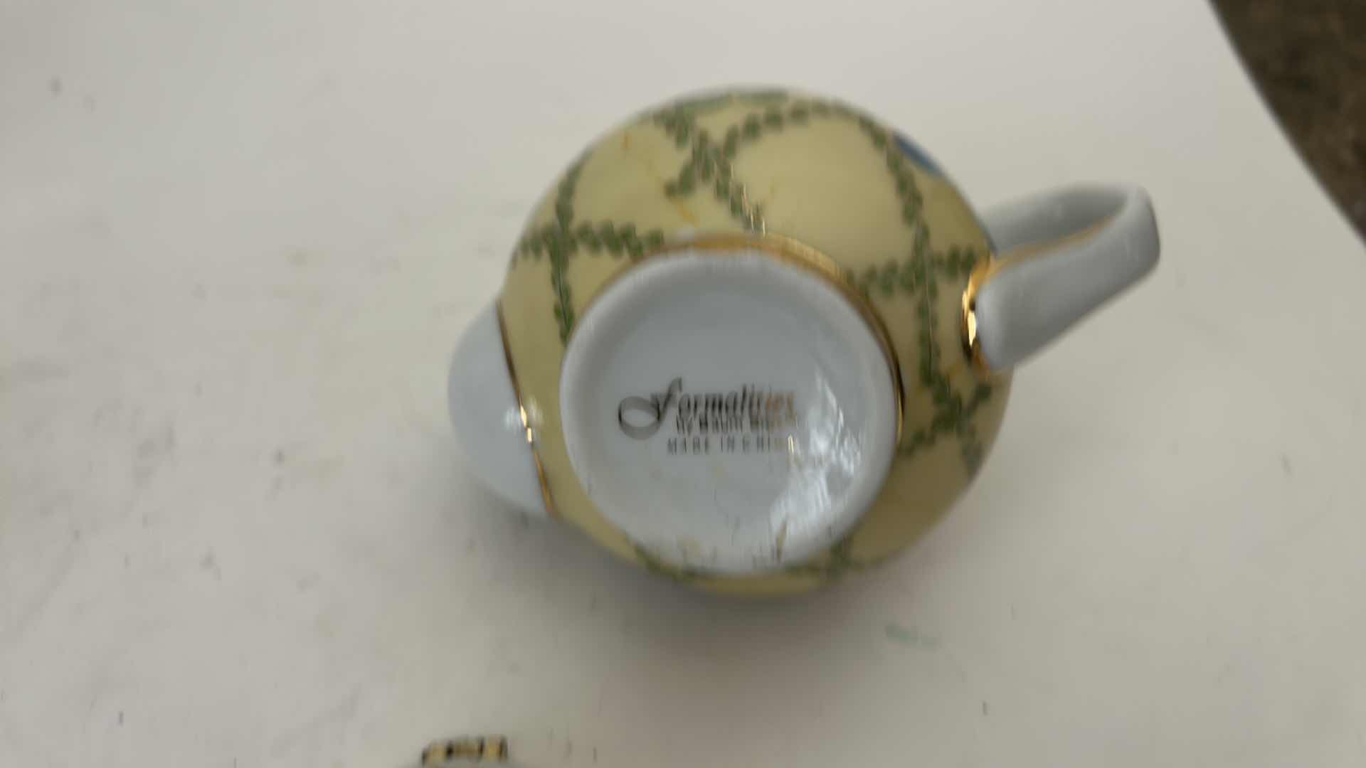 Photo 1 of SWAN AND LOTUS TEACUP/COFFEE CUP WITH SPOON AND MINI FORMALITIES TEAPOT