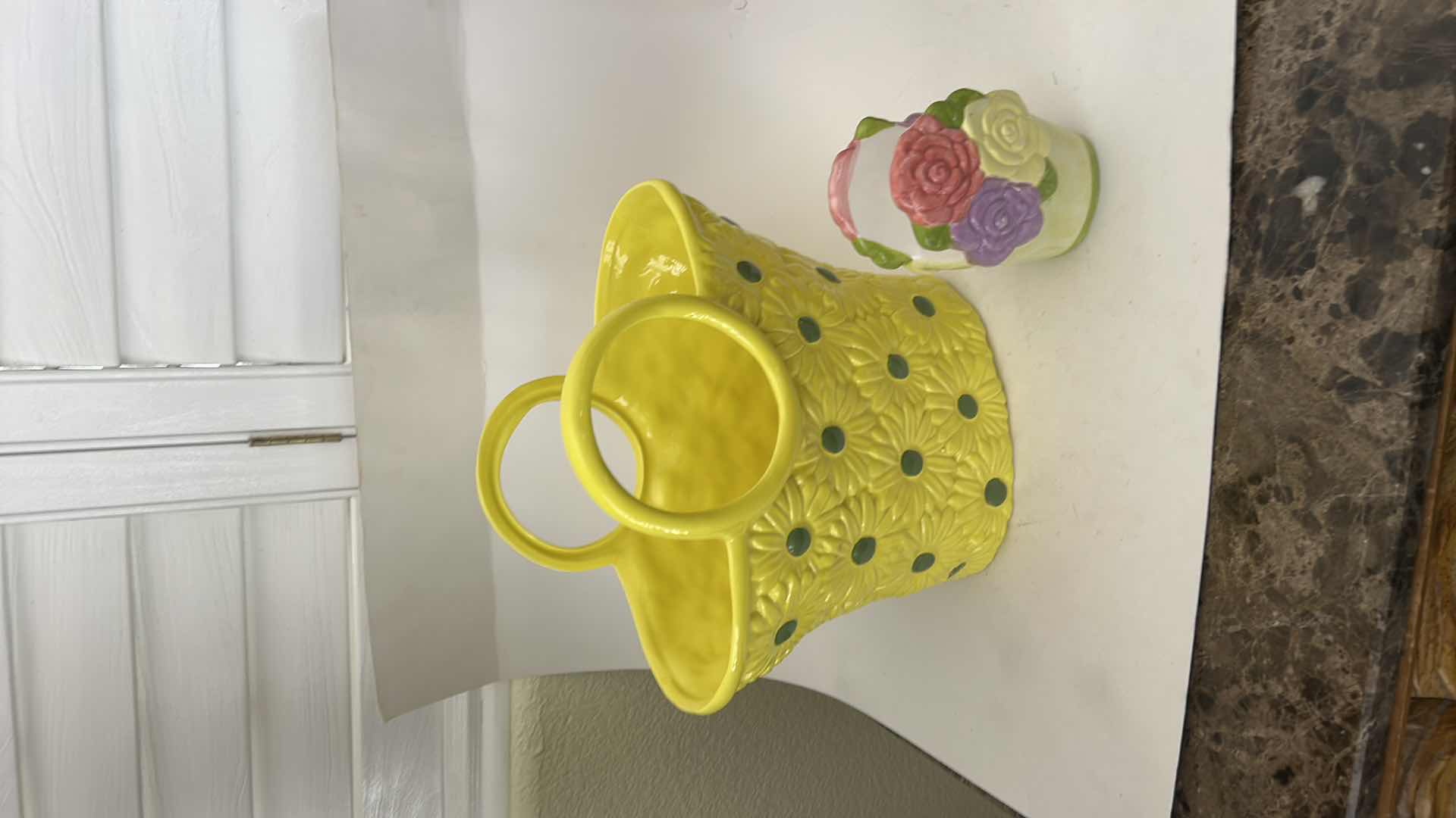 Photo 1 of 2 PC CERAMIC FLORAL DECOR (TALLEST H12”)