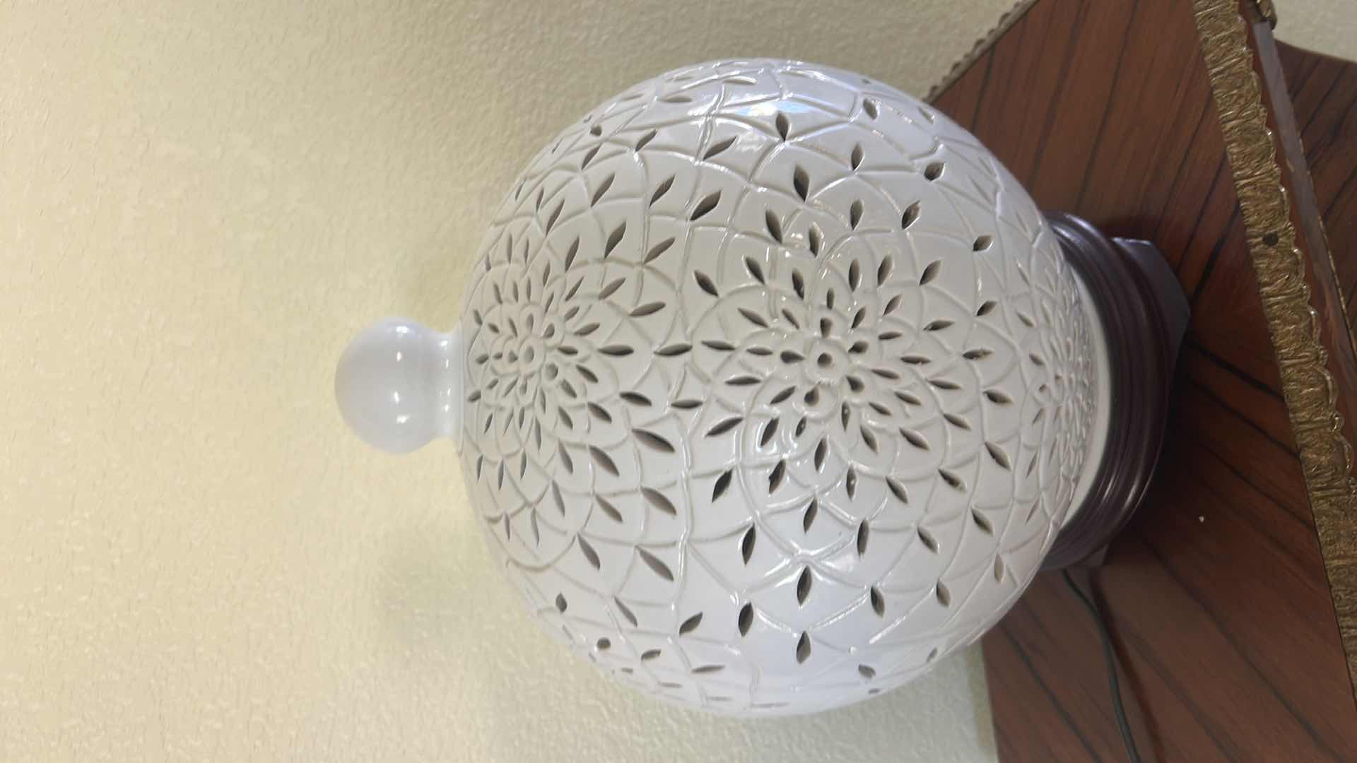View 2 of WHITE CHINESE BLANC DE CHINE RETICULATED PORCELAIN TABLE LAMP FEATURES INTRICATE OPEN-WORK FLORAL CUTOUTS. $100
