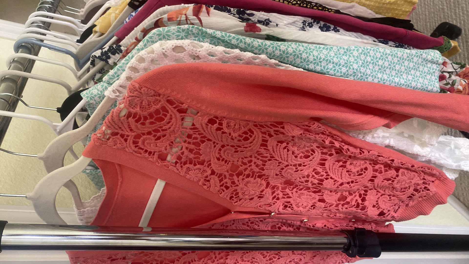Photo 1 of 20-WOMENS TOPS SIZE MEDIUM & PETITE MEDIUM