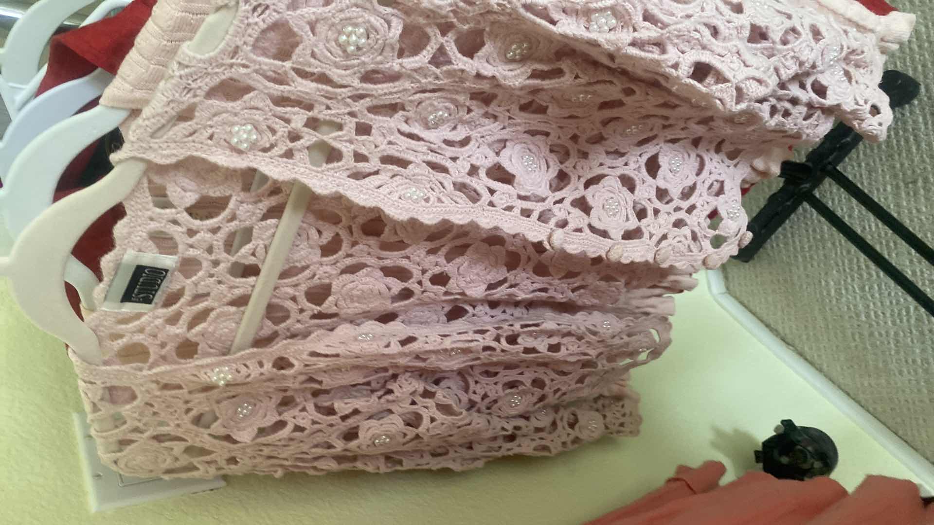 Photo 1 of 20-WOMENS TOPS SIZE MEDIUM & PETITE MEDIUM