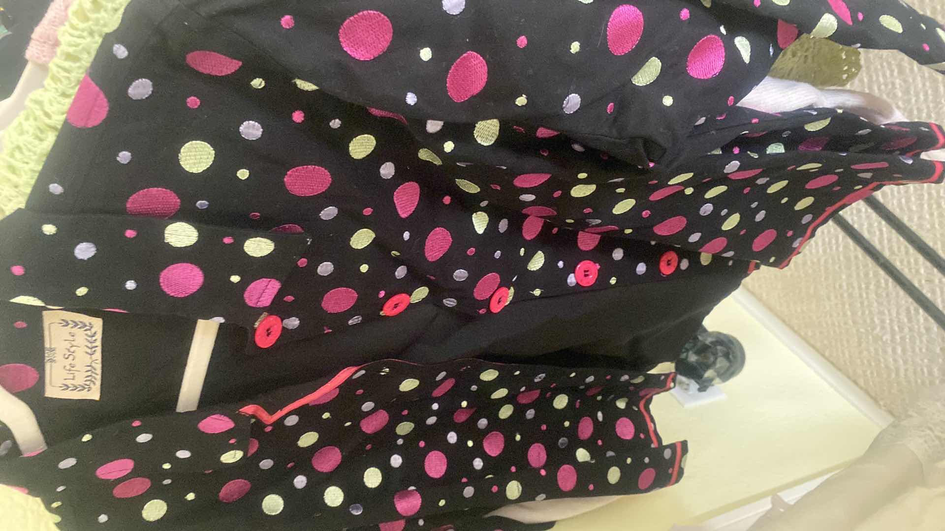 Photo 1 of 20-WOMENS TOPS SIZE MEDIUM & PETITE MEDIUM