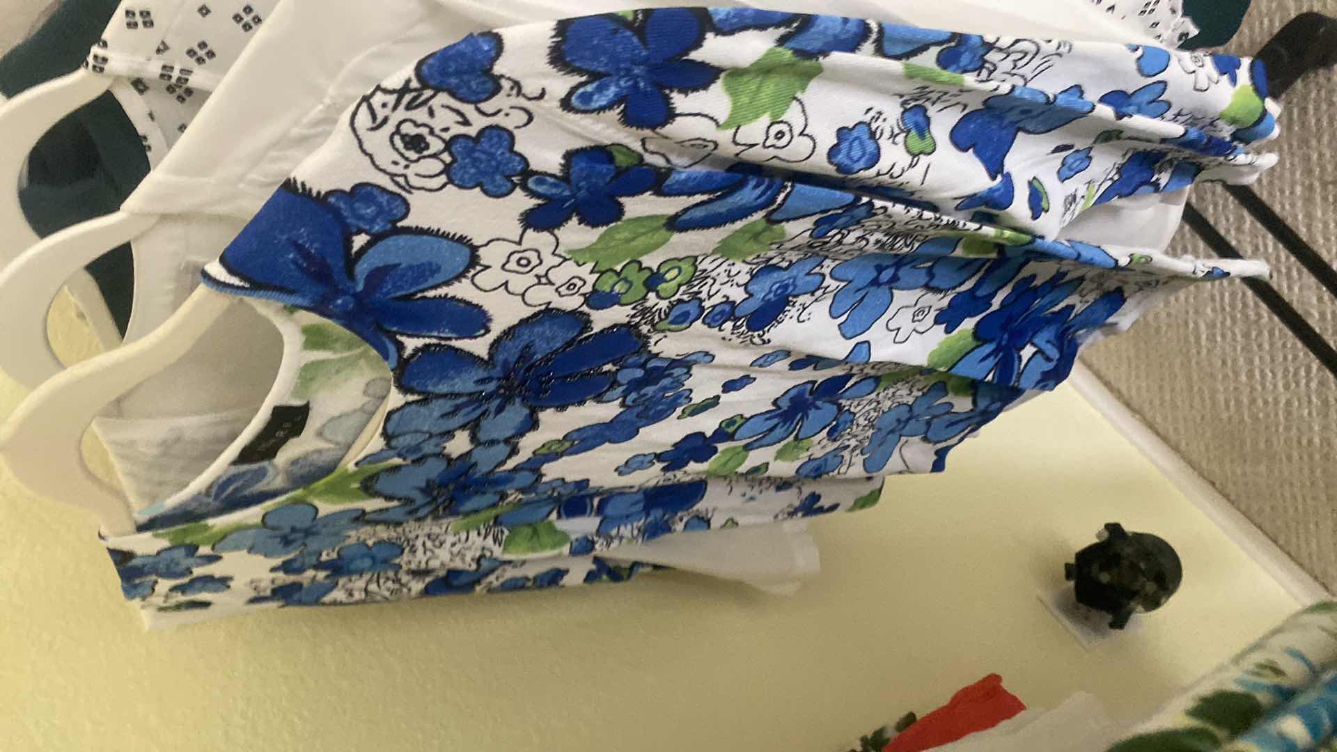 Photo 1 of 20-WOMENS TOPS SIZE LARGE & PETITE LARGE