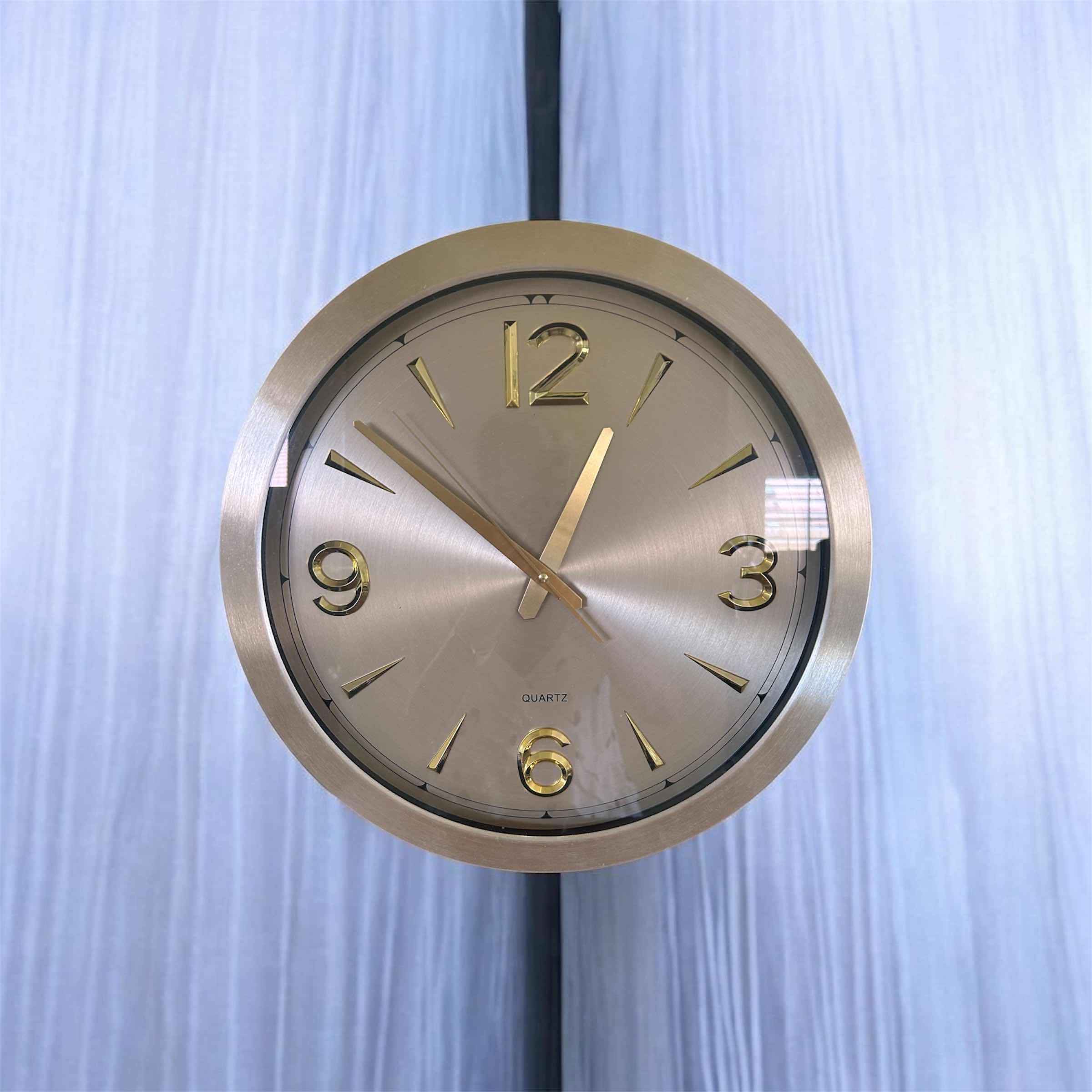 Photo 1 of TRIUMPH WALL CLOCK GOLD FINISH ROUND FRAME 16"