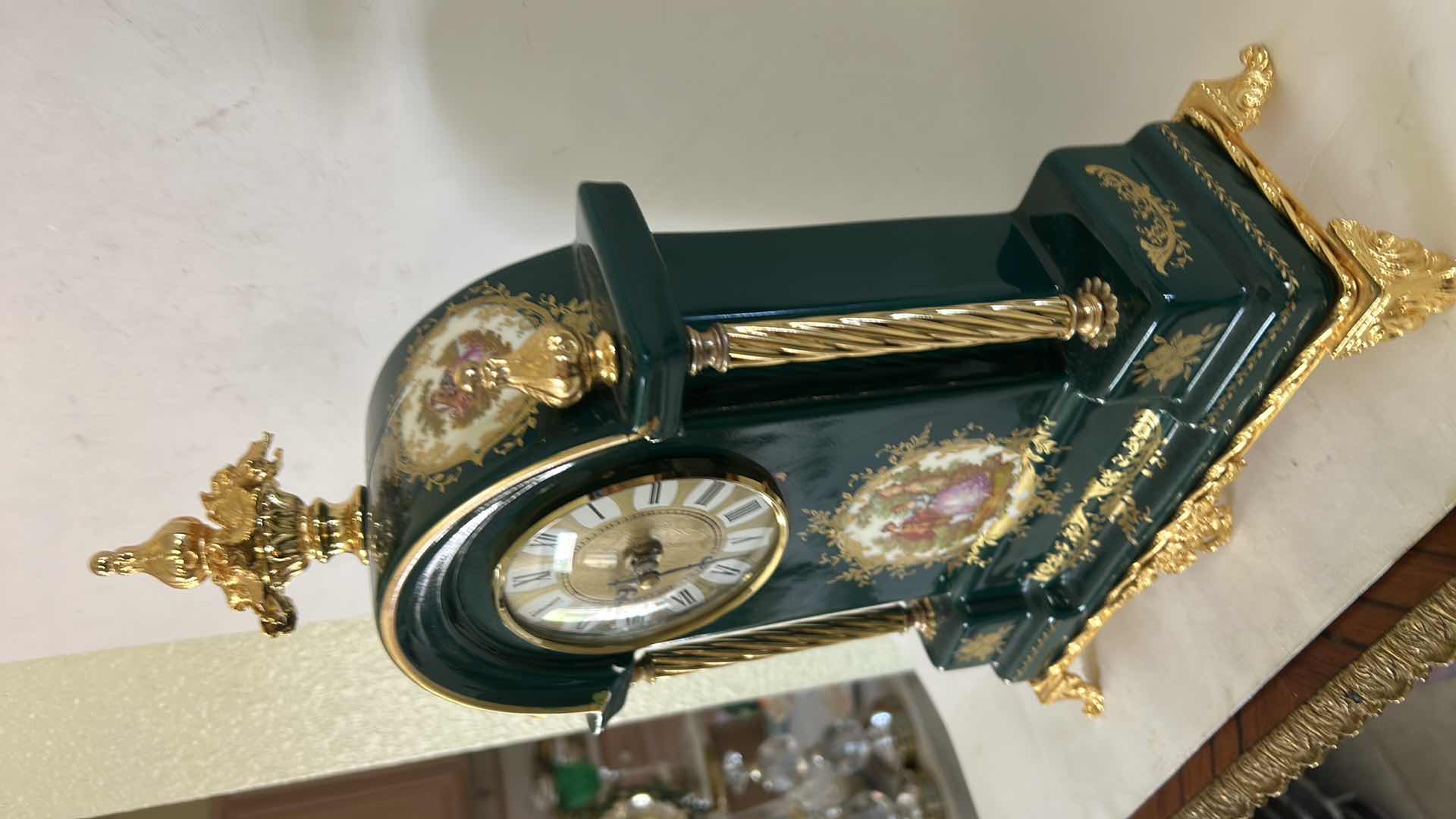 View 3 of VINTAGE KING LOUIS DESIGN PORCELAIN MANTEL CLOCK GREEN FINISH W GOLD GILT ACCENTS & CENTRAL FRAGONARD-STYLE LOVERS’ SCENE H15”