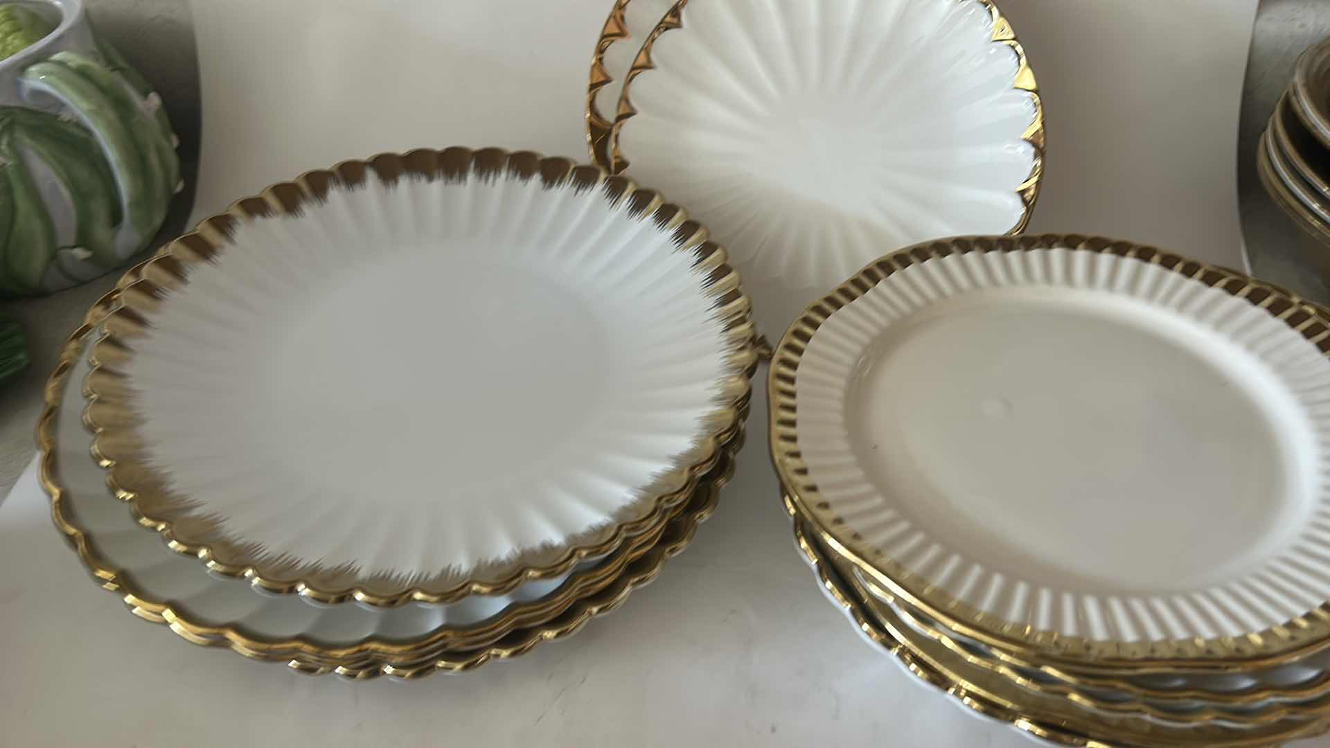 Photo 1 of 12 PC WHITE AND GOLD PLATES