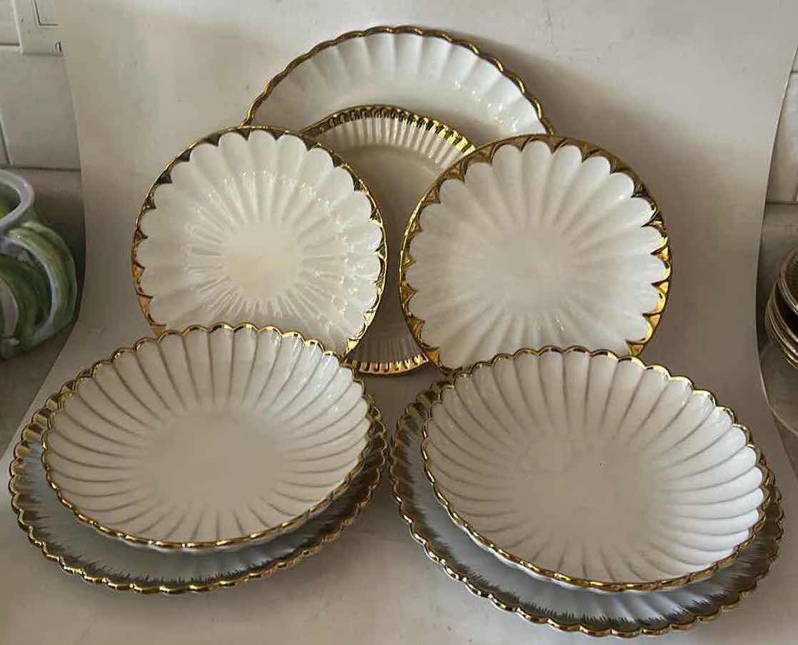 Photo 1 of 12 PC WHITE AND GOLD PLATES