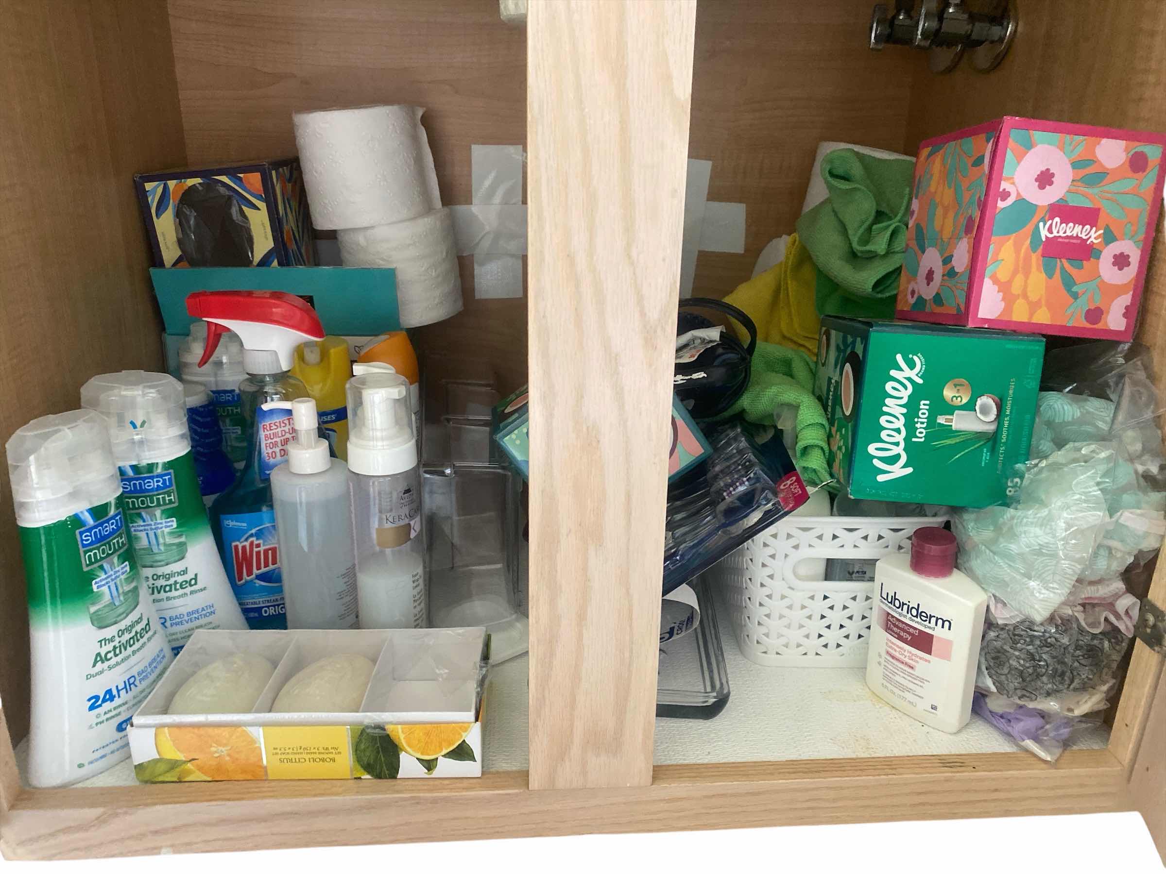 View 1 of CONTENTS IN CABINET BATHROOM ITEMS