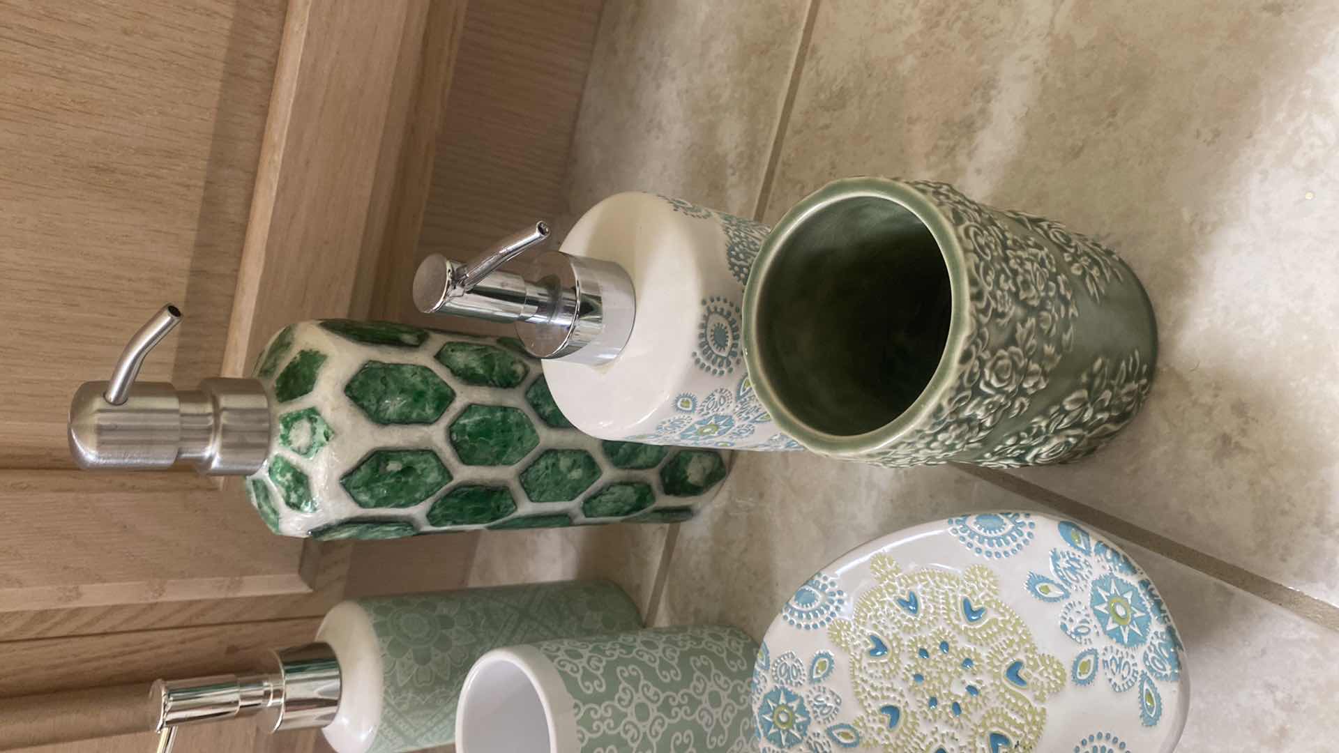 Photo 1 of BATHROOM ACCESSORIES 8 PIECES