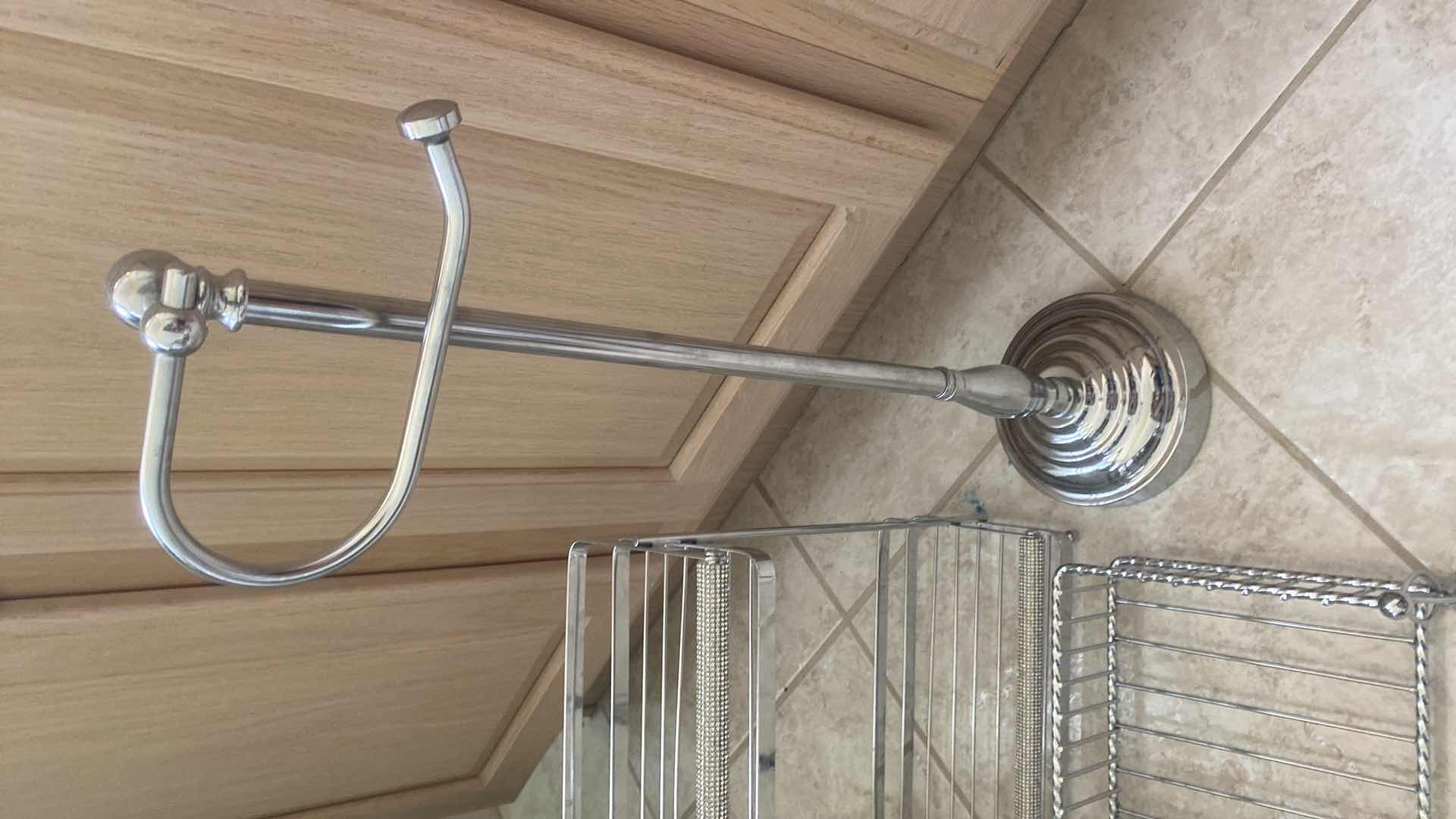 Photo 1 of 4-BATH ACCESSORIES CHROME COLOR