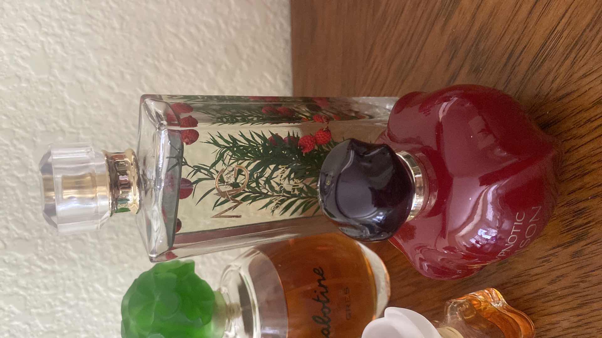 Photo 1 of 4-COLOGNE & 2 ROOM SPRAYS