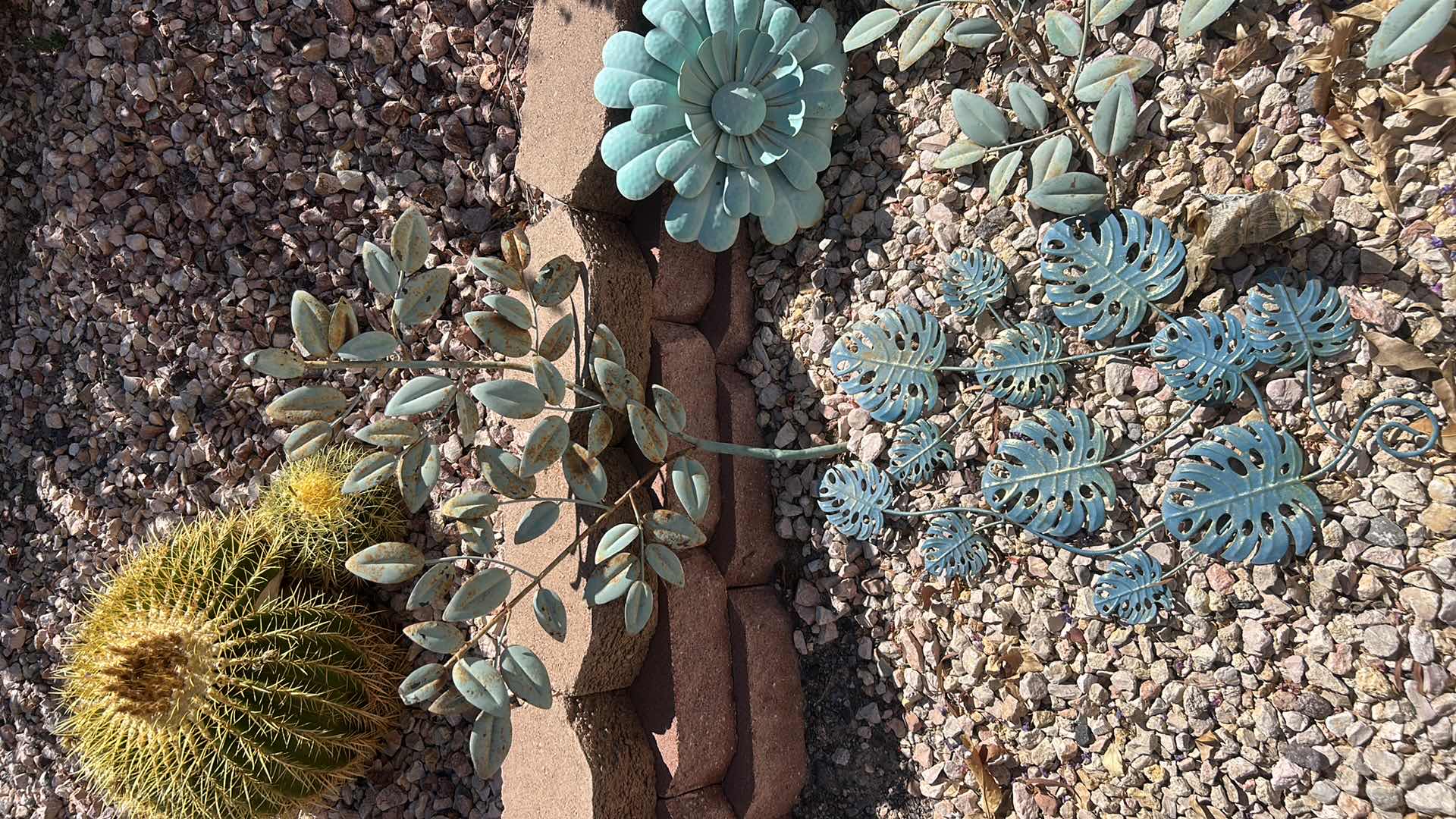 Photo 1 of METAL OUTDOOR DECOR