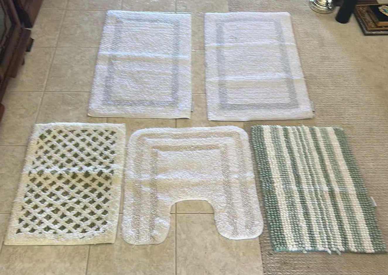 Photo 1 of 5 BATHROOM MATS