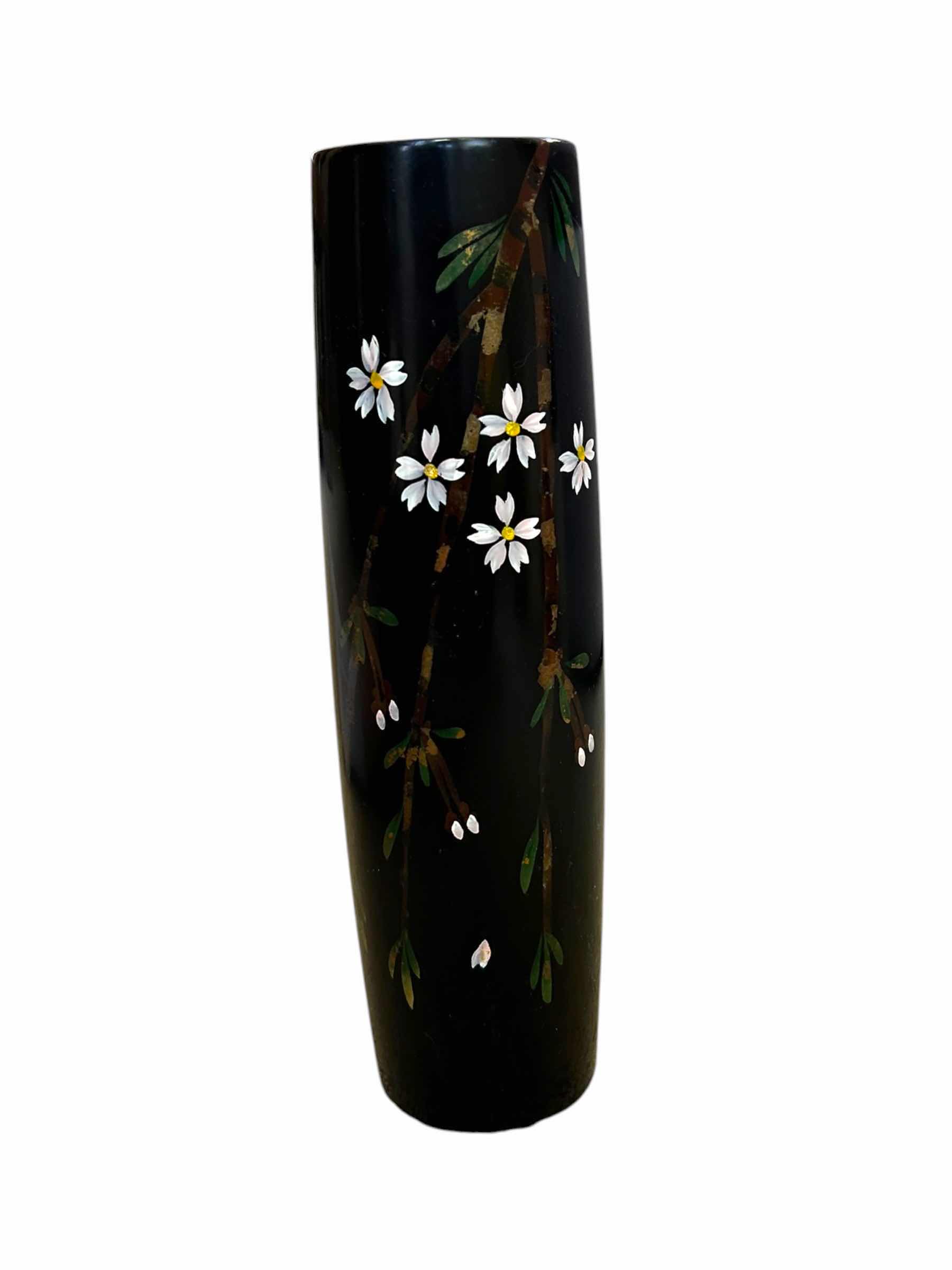 Photo 1 of JAPANSE VASE H"10 W 3" ($65)