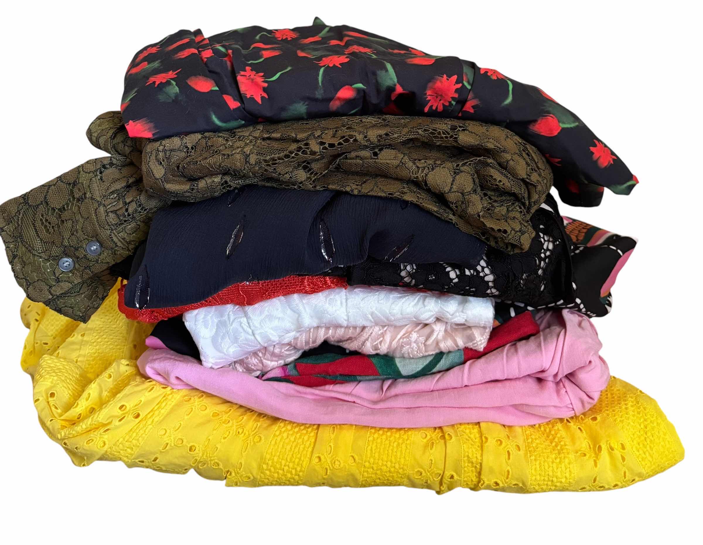 Photo 1 of WOMENS CLOTHING, DRESSES SIZE 6 & 8
