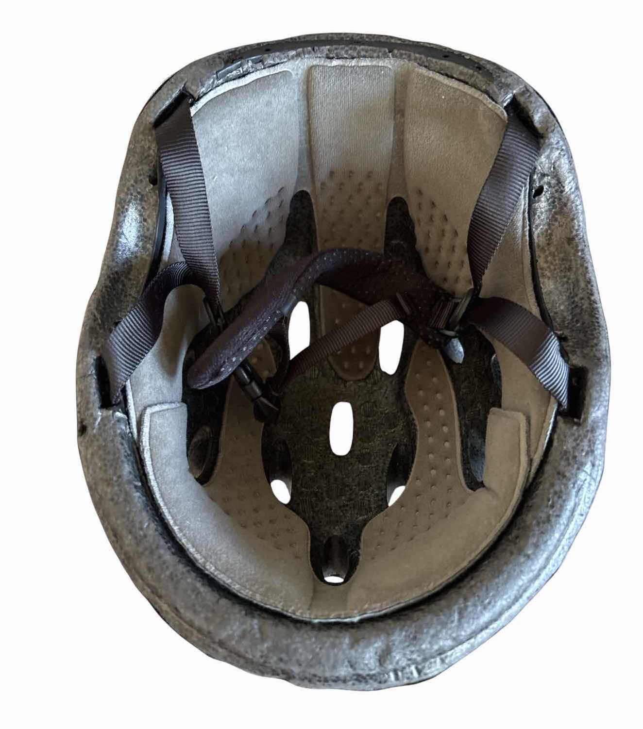 Photo 1 of GIRO BICYCLE HELMET ESTIMATED SIZE M