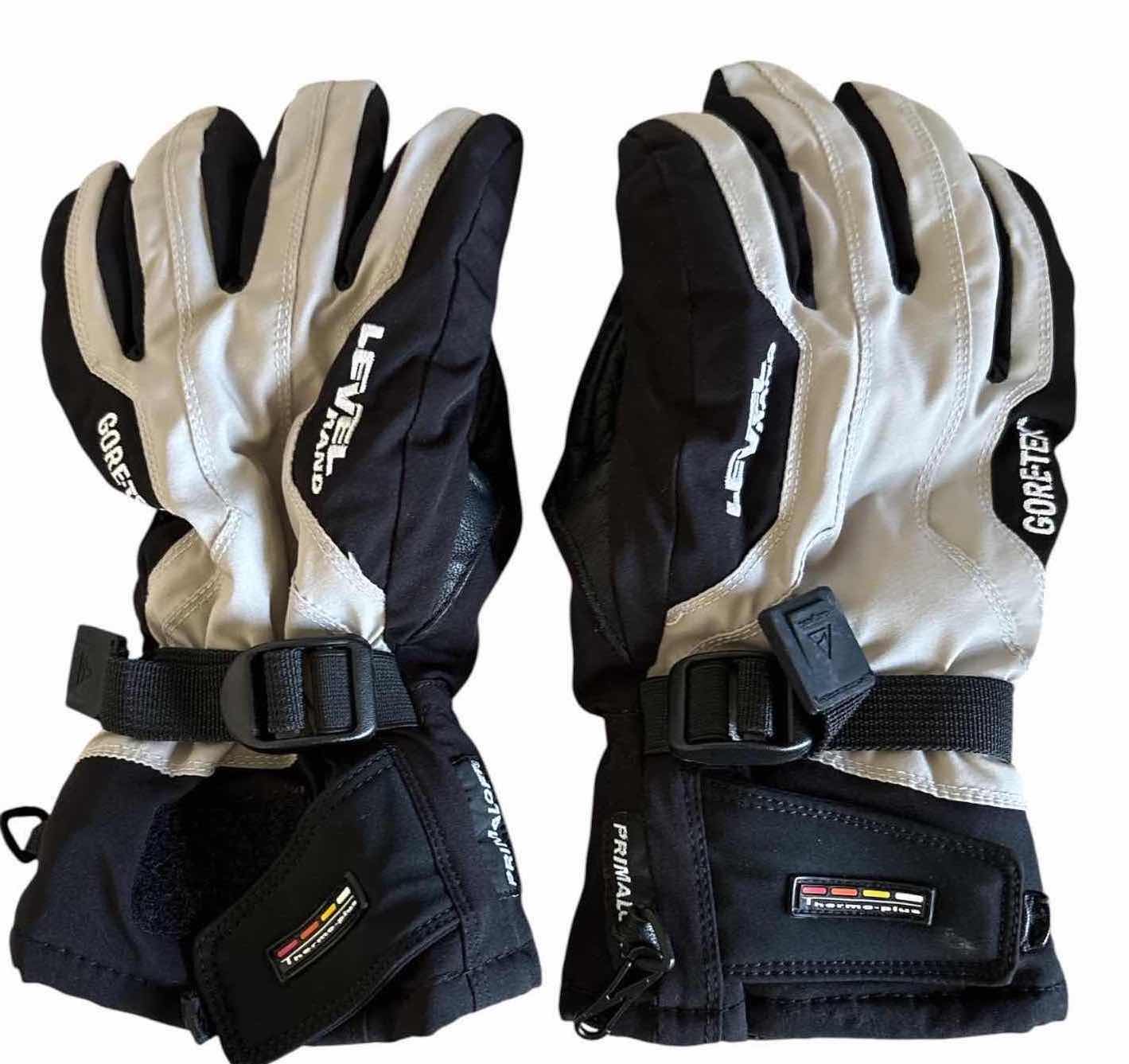 Photo 1 of LEVEL GORE-TEX INSULATED SKI/SNOWBOARD GLOVES WITH ADJUSTABLE WRIST STRAPS SIZE M