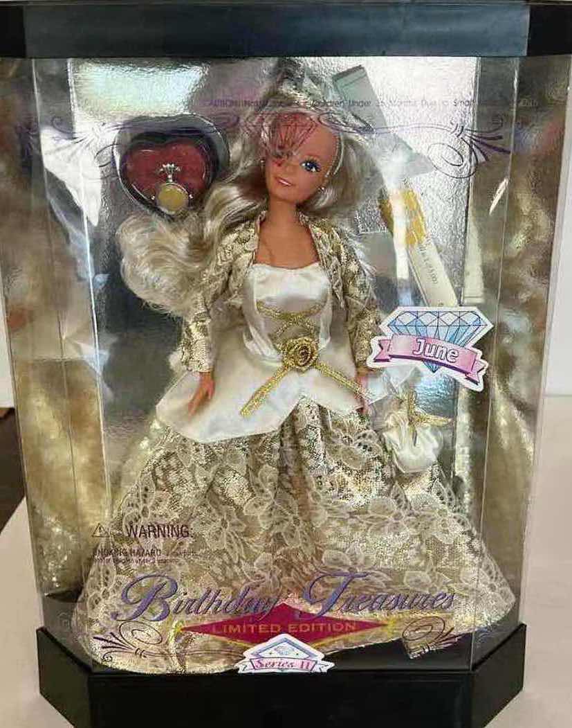 Photo 1 of NIB - FASHION CORNER BIRTHDAY TREASURES JUNE LIMITED EDITION DOLL