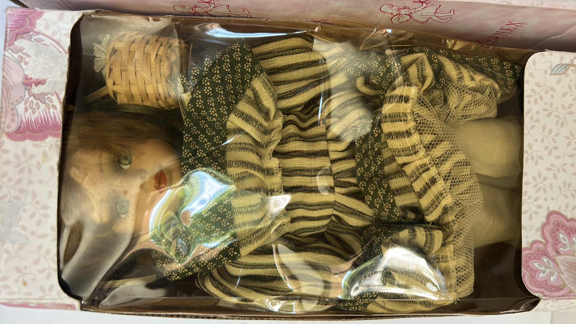 Photo 1 of 2 NIB - ASHLEY BELLE PORCELAIN DOLL & KENNEX COLLECTIONS PORCELAIN DOLL
