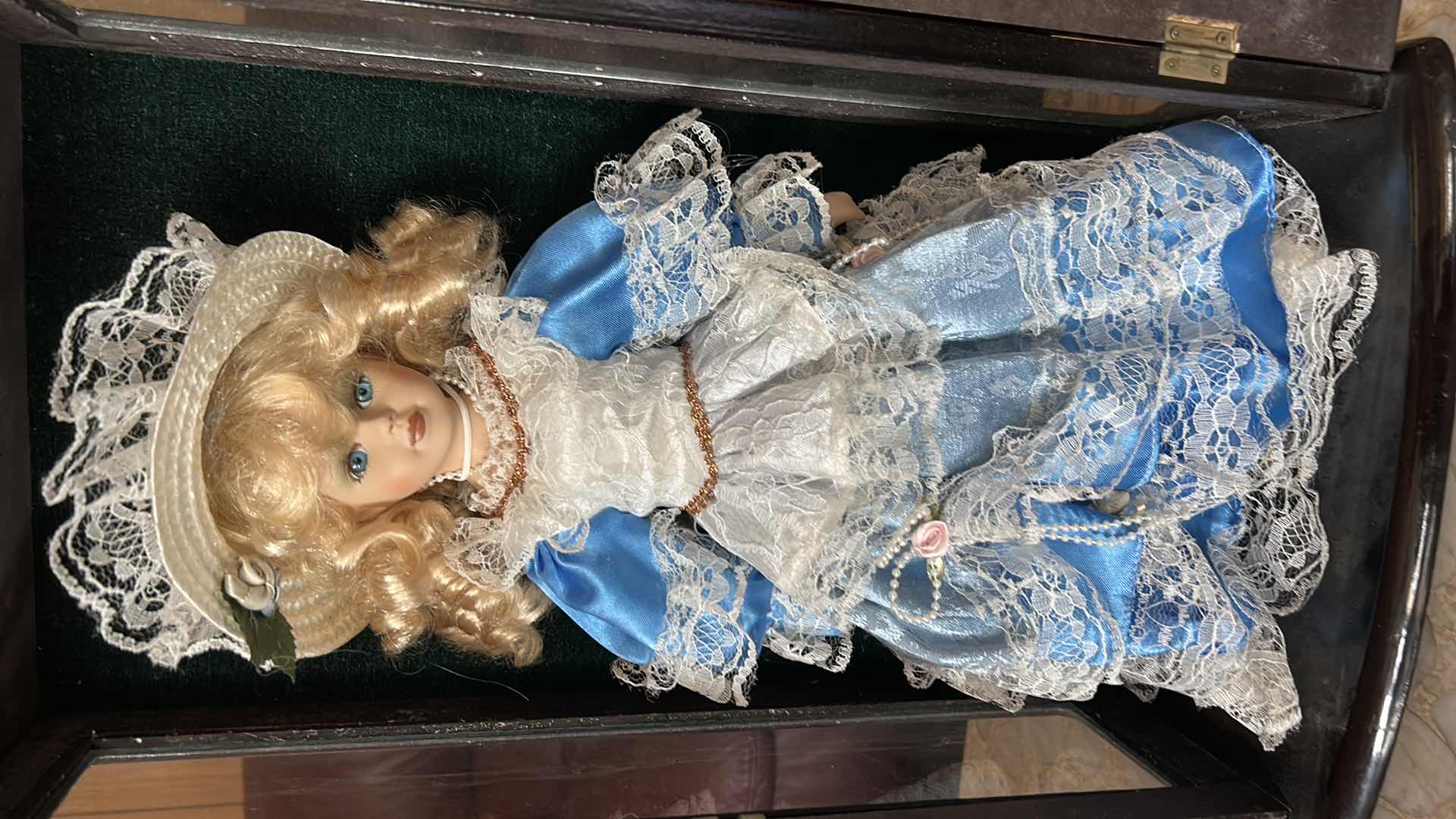 Photo 1 of VINTAGE ASHLEY BELLE COLLECTION VICTORIAN PORCELAIN DOLL H16” INSIDE A CUSTOM MERCHANDISE DARK WOOD AND GLASS DISPLAY CASE CABINET. $120