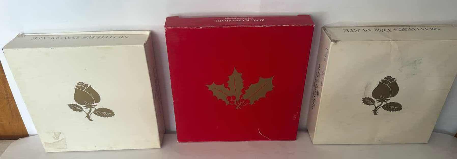 Photo 1 of 3-NIB COLLECTOR PLATES-BING & GRONDAHL MOTHERS DAY SHEEP/ RACOON/ HOLIDAY