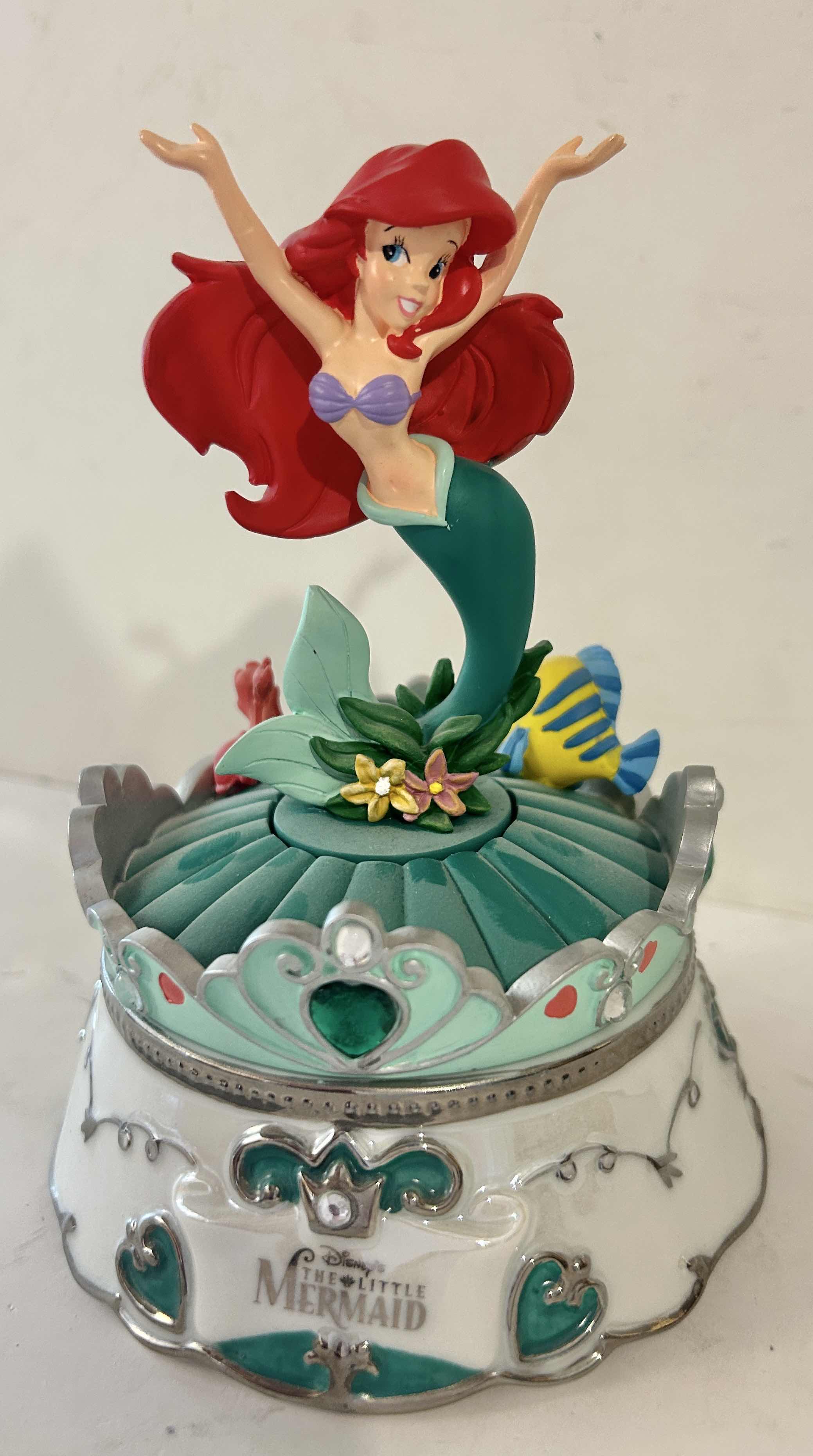Photo 1 of DISNEY’S LITTLE MERMAID MUSIC BOX FIGURINE H6”