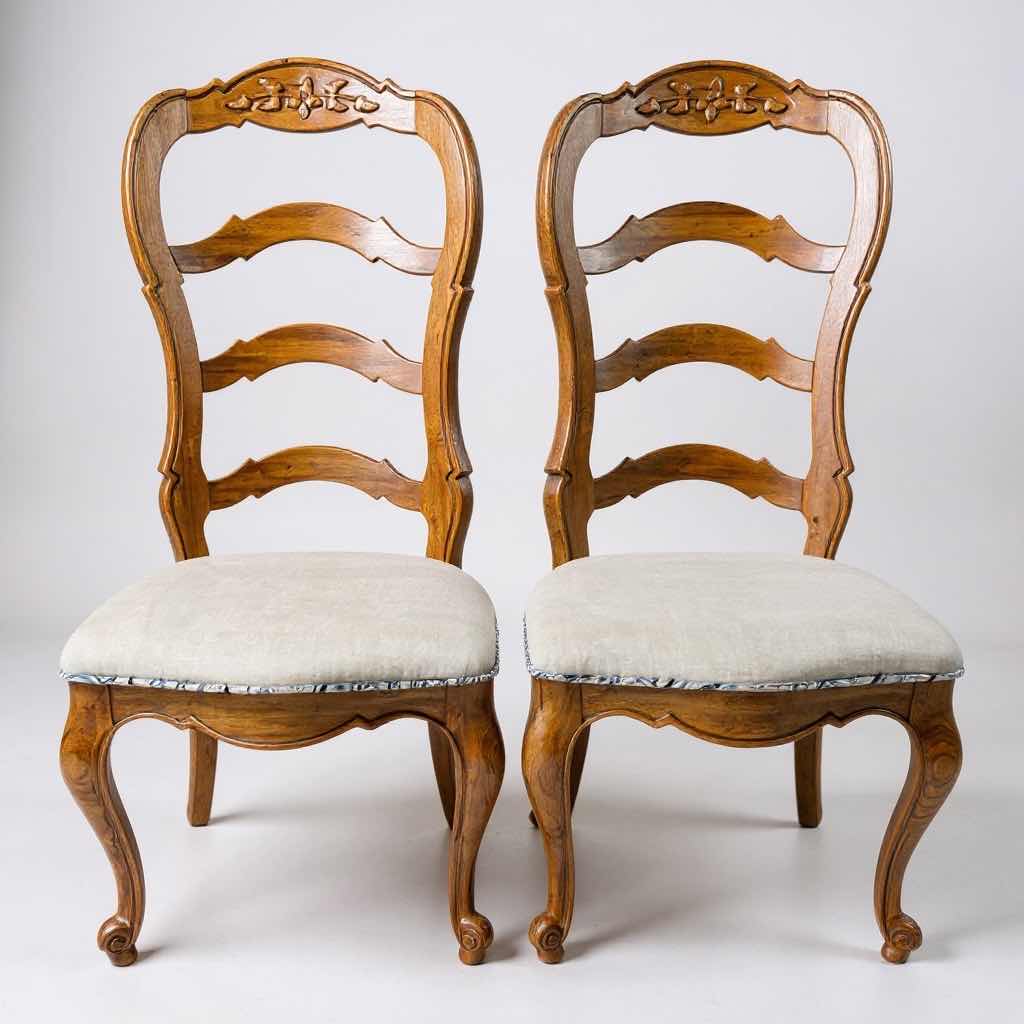 Photo 1 of 2-THOMASVILLE FRENCH COUNTRY OAK SIDE DINING CHAIRS W PADDED SEATS