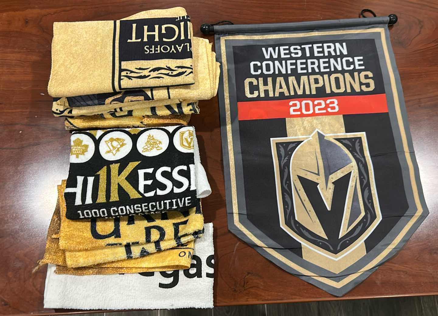 Photo 1 of 11 VEGAS GOLDEN KNIGHTS ITEMS
