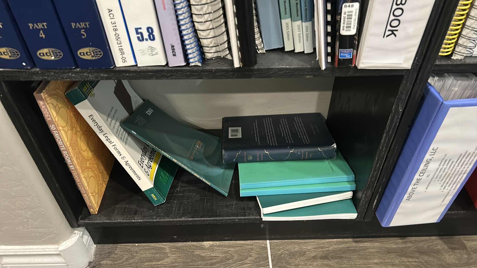 Photo 1 of CONTENTS OF SHELF ASSORTED ENGINEERING BOOKS