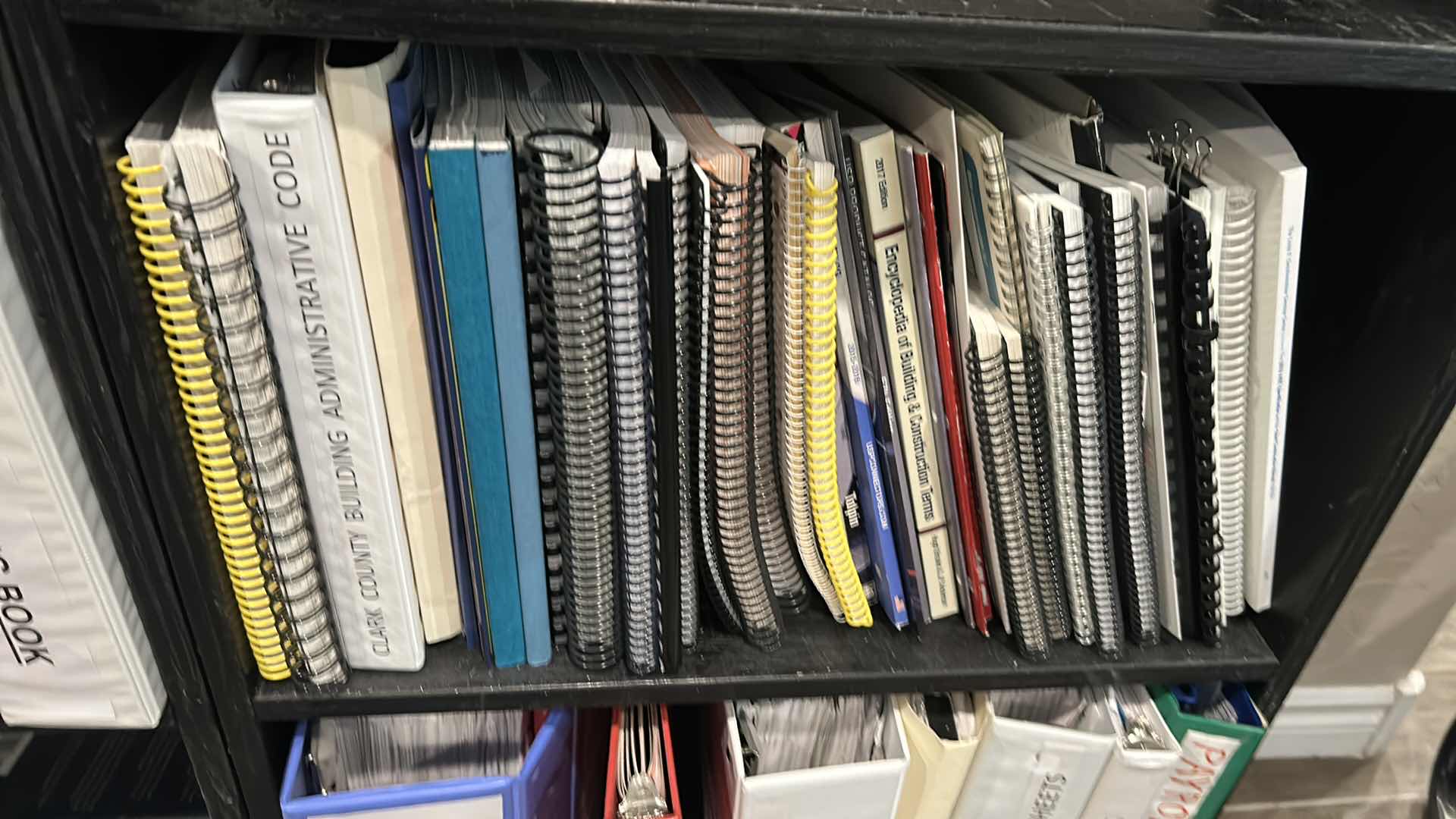Photo 1 of CONTENTS OF SHELF ASSORTED ENGINEERING BOOKS
