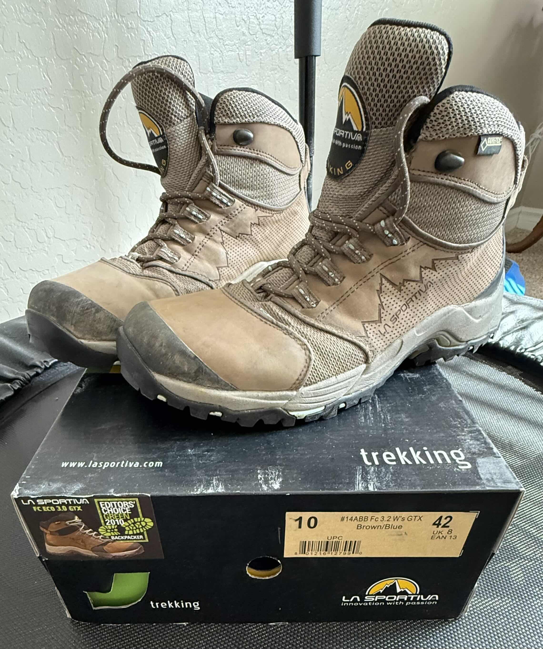 Photo 1 of LA SPORTIVA BROWN/BLUE TREKKING BOOT-SIZE 10