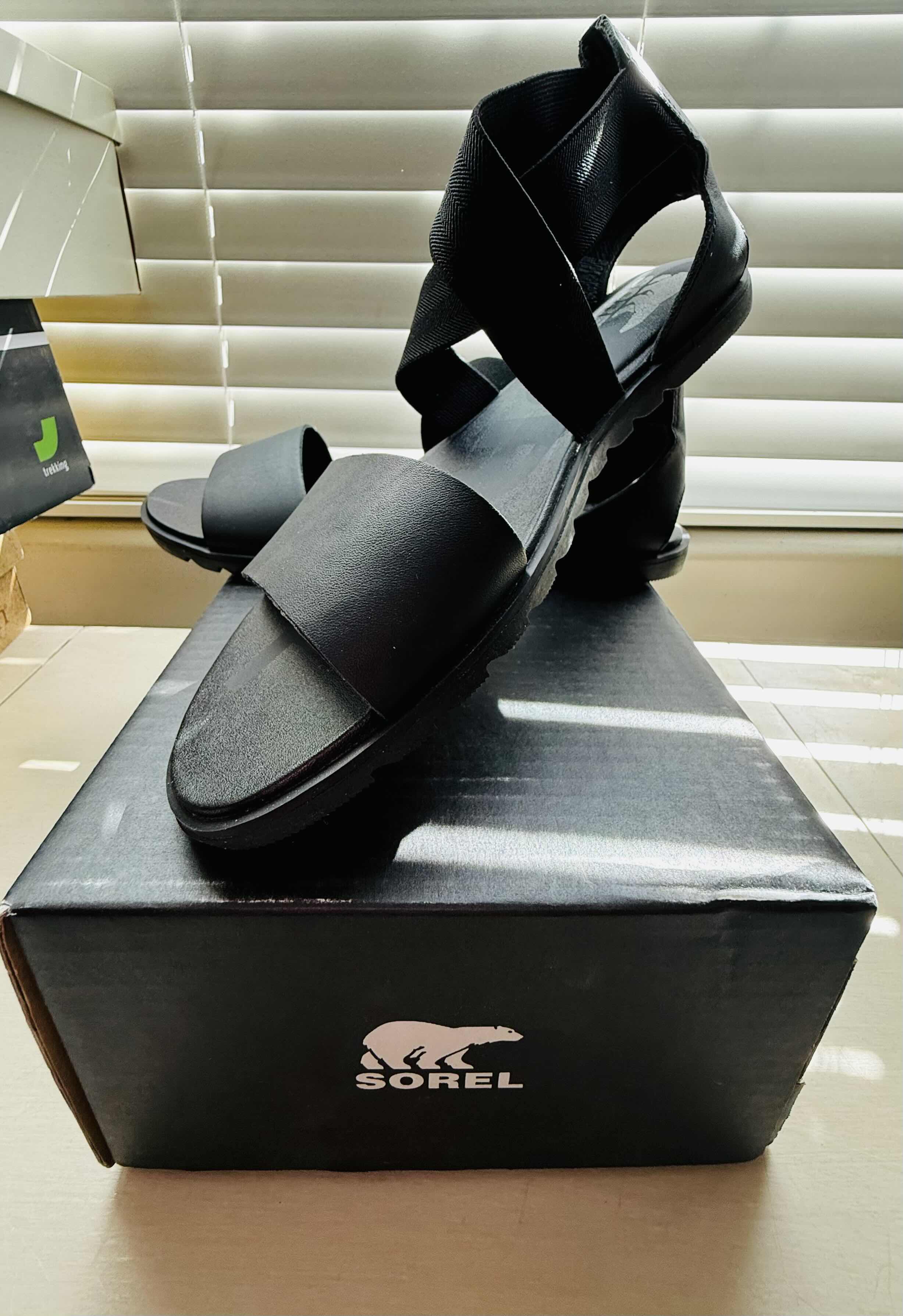 Photo 1 of SOREL BLACK NOIR ELLA II SANDALS-SIZE 9