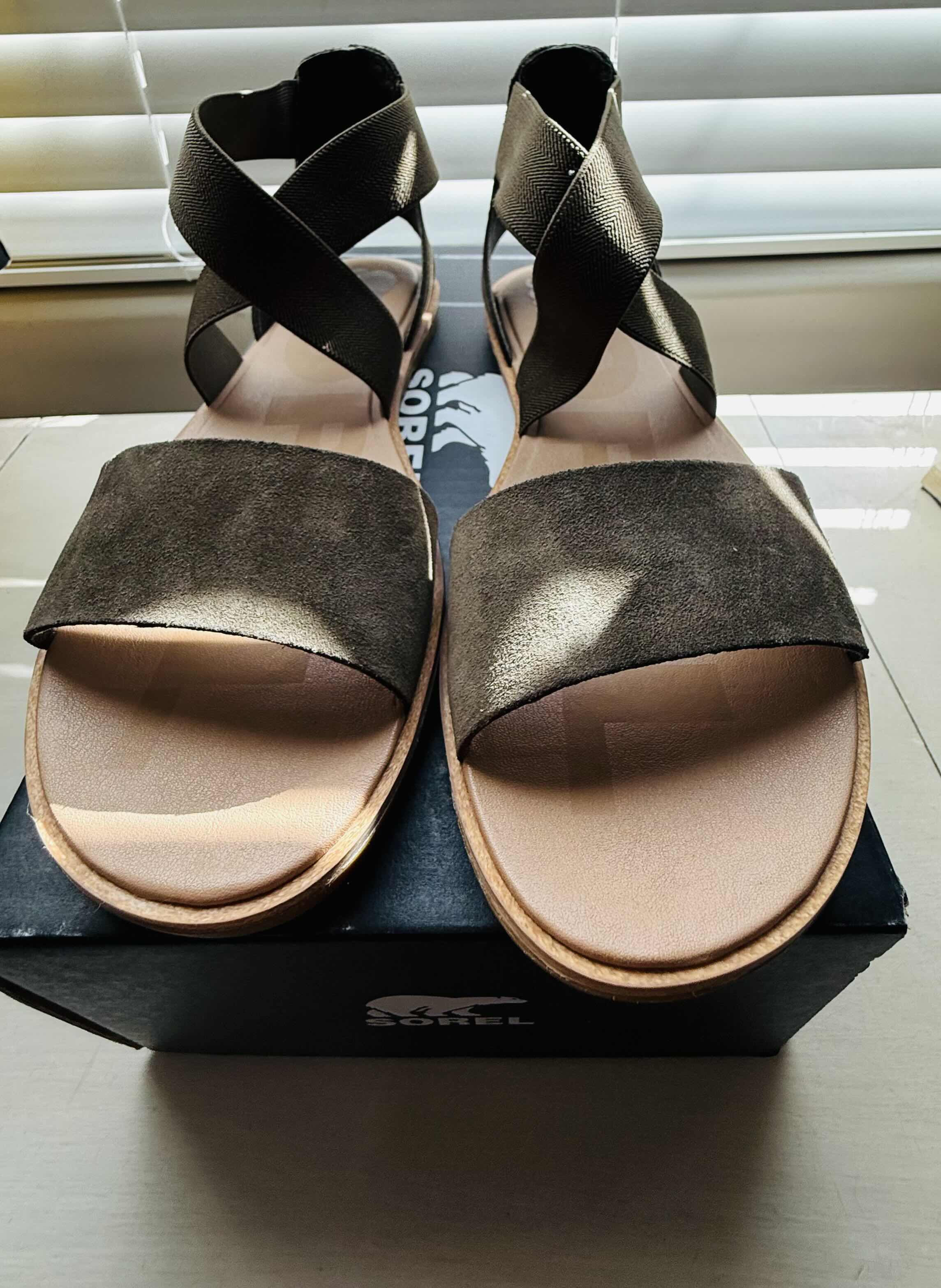 Photo 1 of SOREL OLIVE GREEN ELLA II SANDALS-SIZE 9