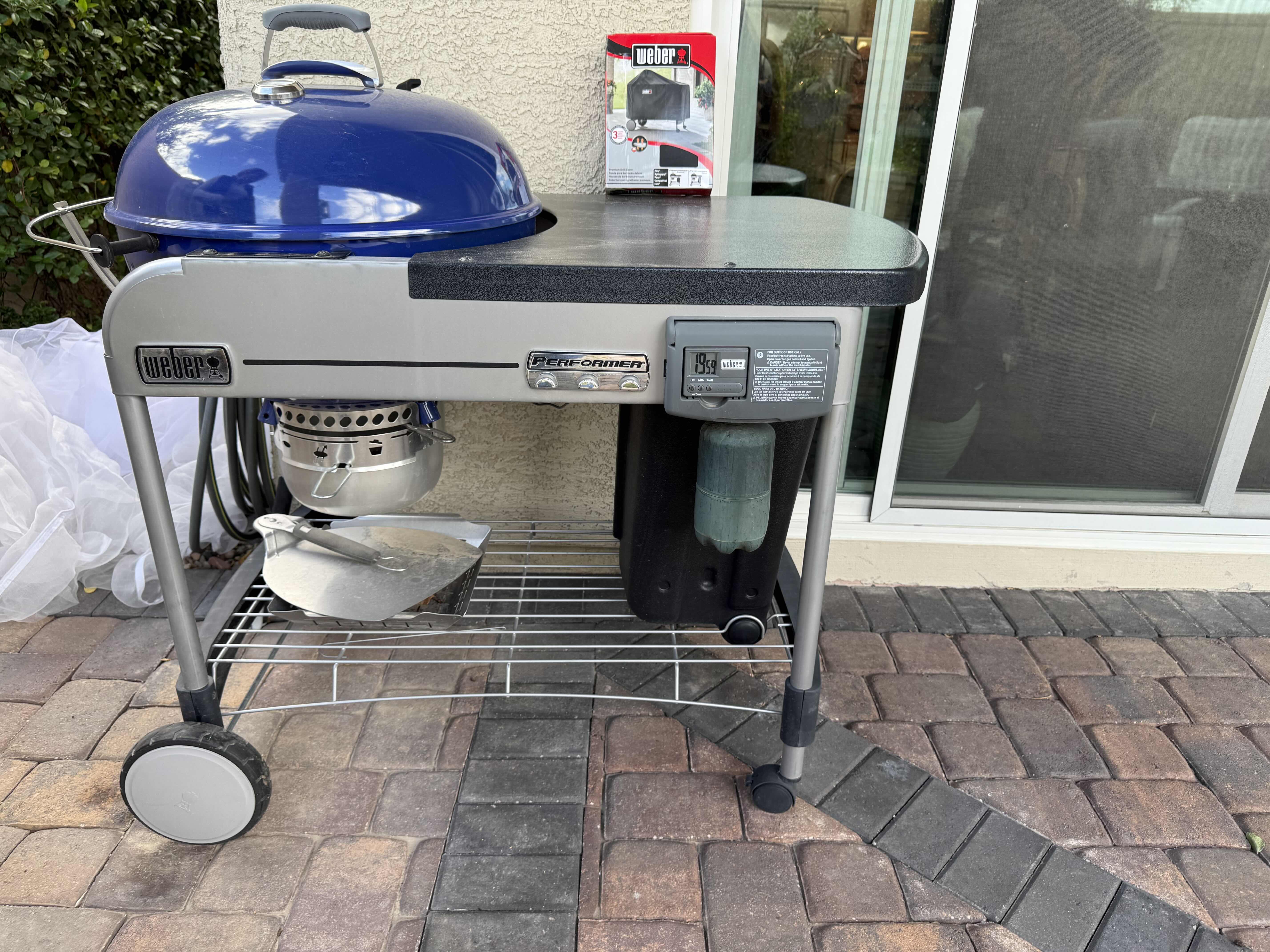 Photo 1 of WEBER PERFORMER BBQ GRILL W COVER & ACCESSORIES