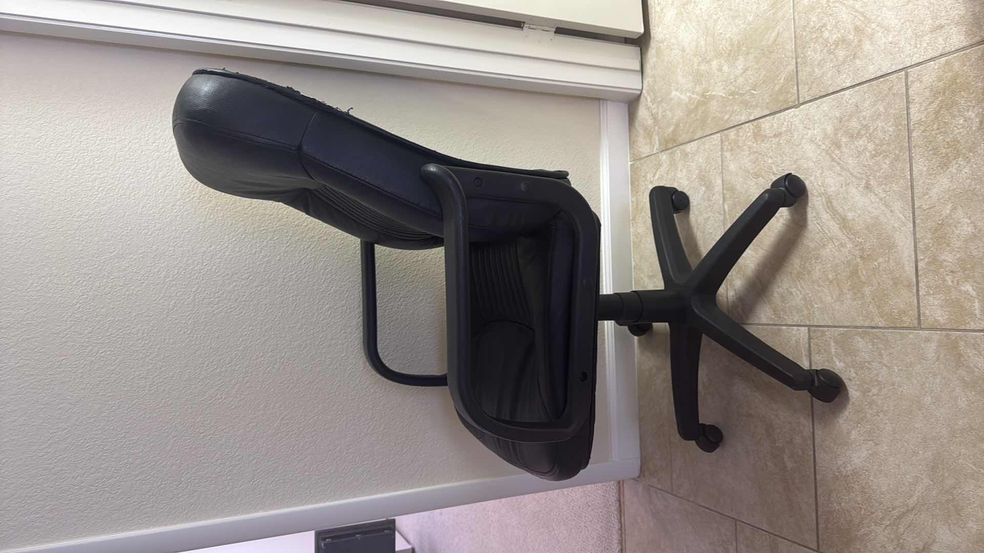 Photo 1 of BLACK SWIVEL OFFICE CHAIR