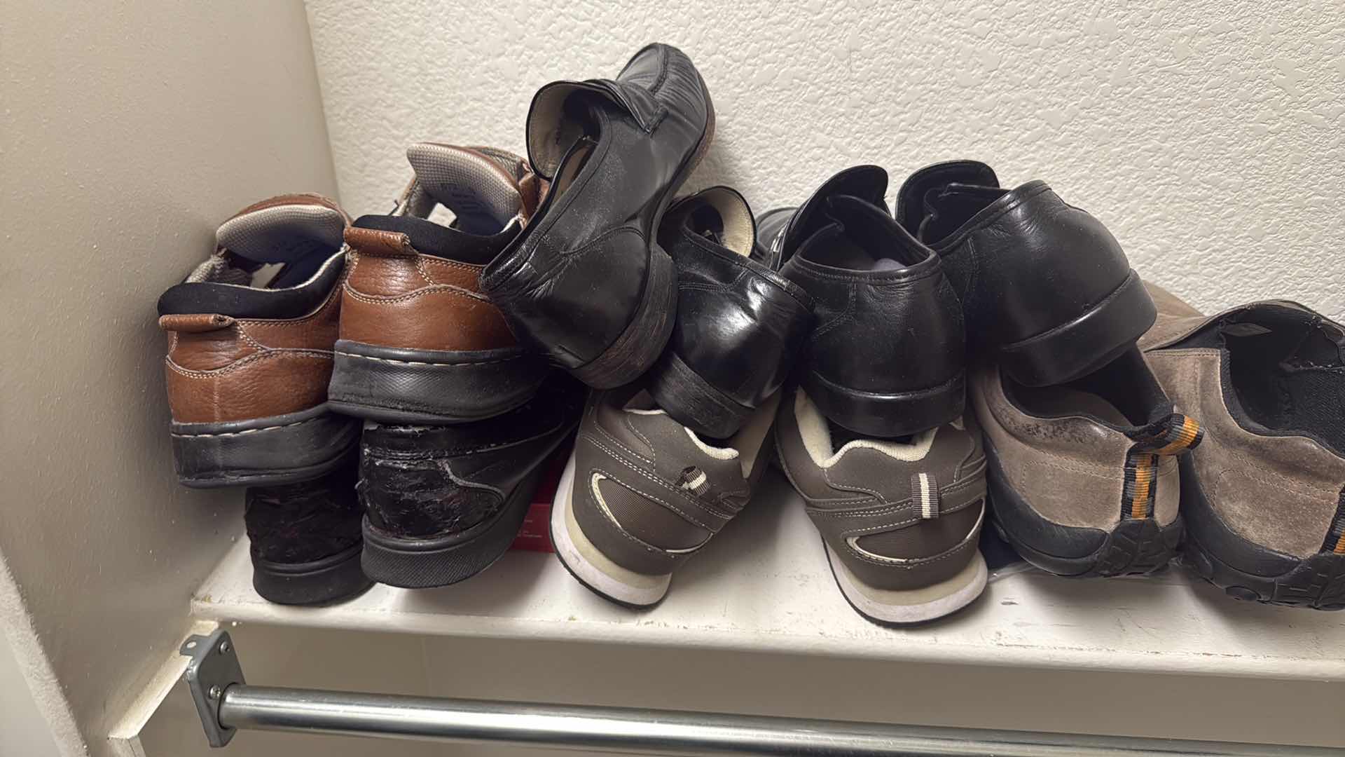 Photo 9 of CONTENTS CLOSET RACK