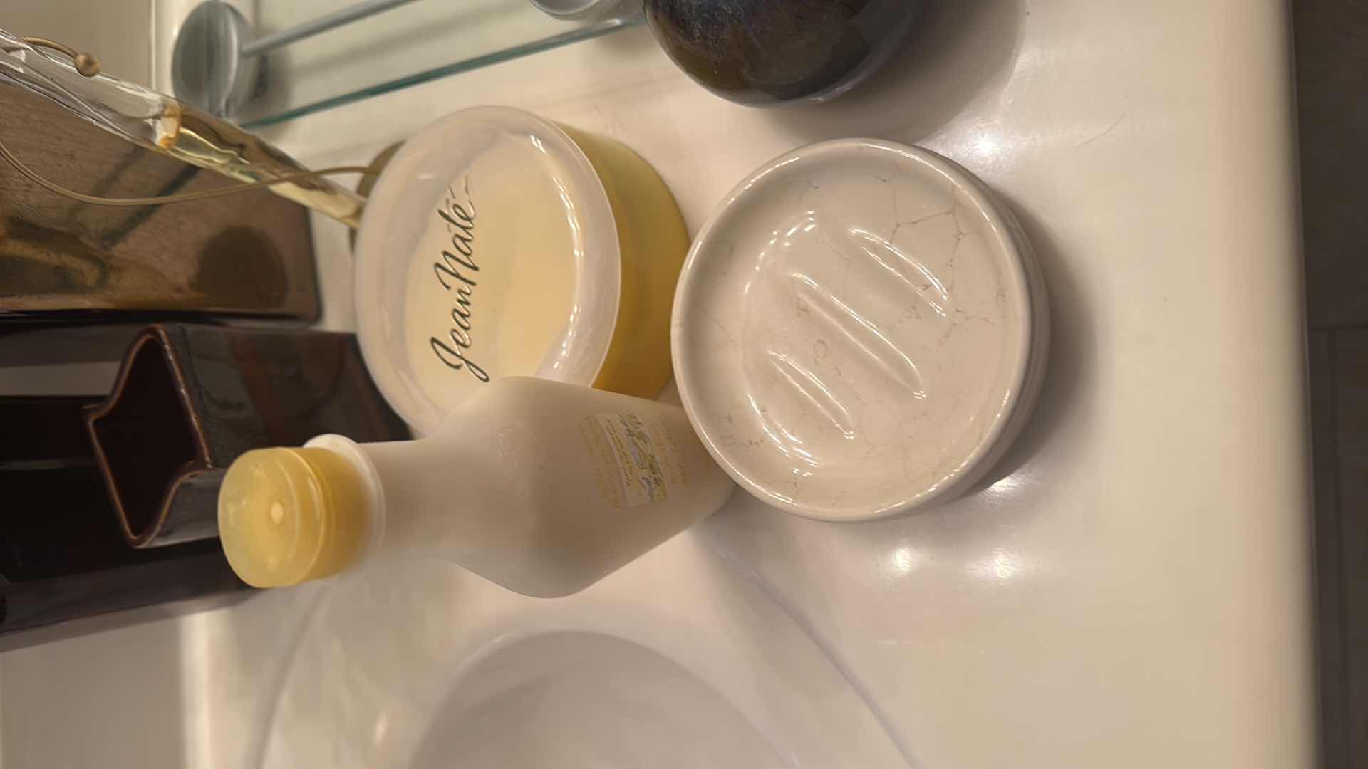 Photo 1 of BATHROOM ACCESSORIES