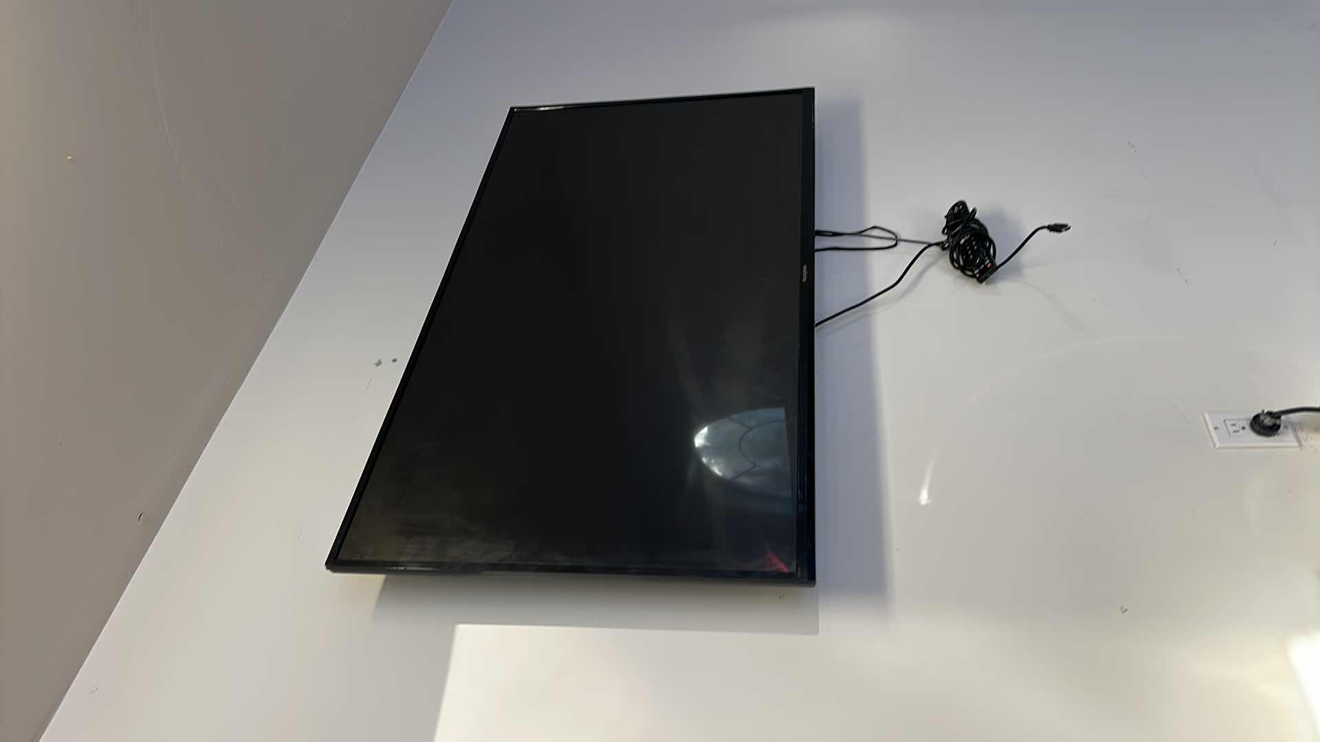 Photo 1 of WESTINGHOUSE 55” FLATSCREEN WITH REMOTE