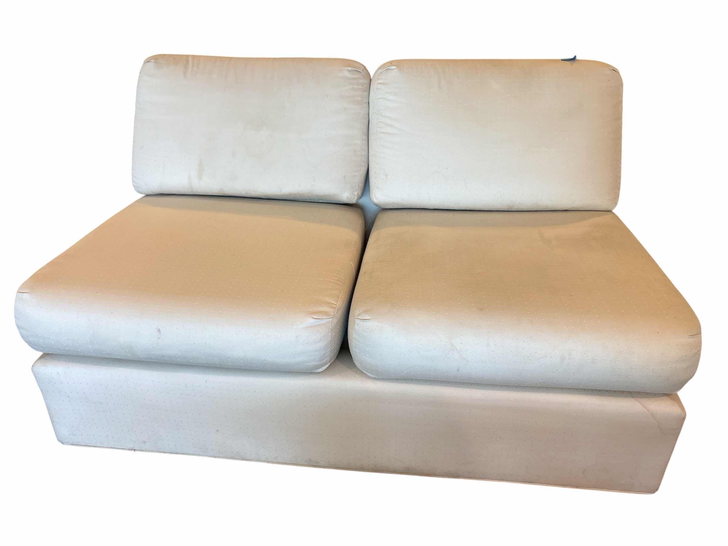 Photo 1 of 4' CREAM TEXTURED ARMLESS LOVESEAT