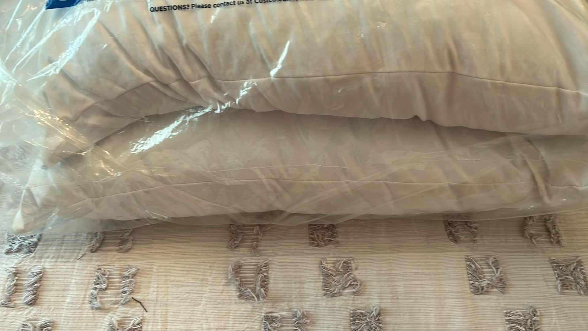 Photo 1 of 2- GEL MEMORY FOAM CLASSIC PILLOWS