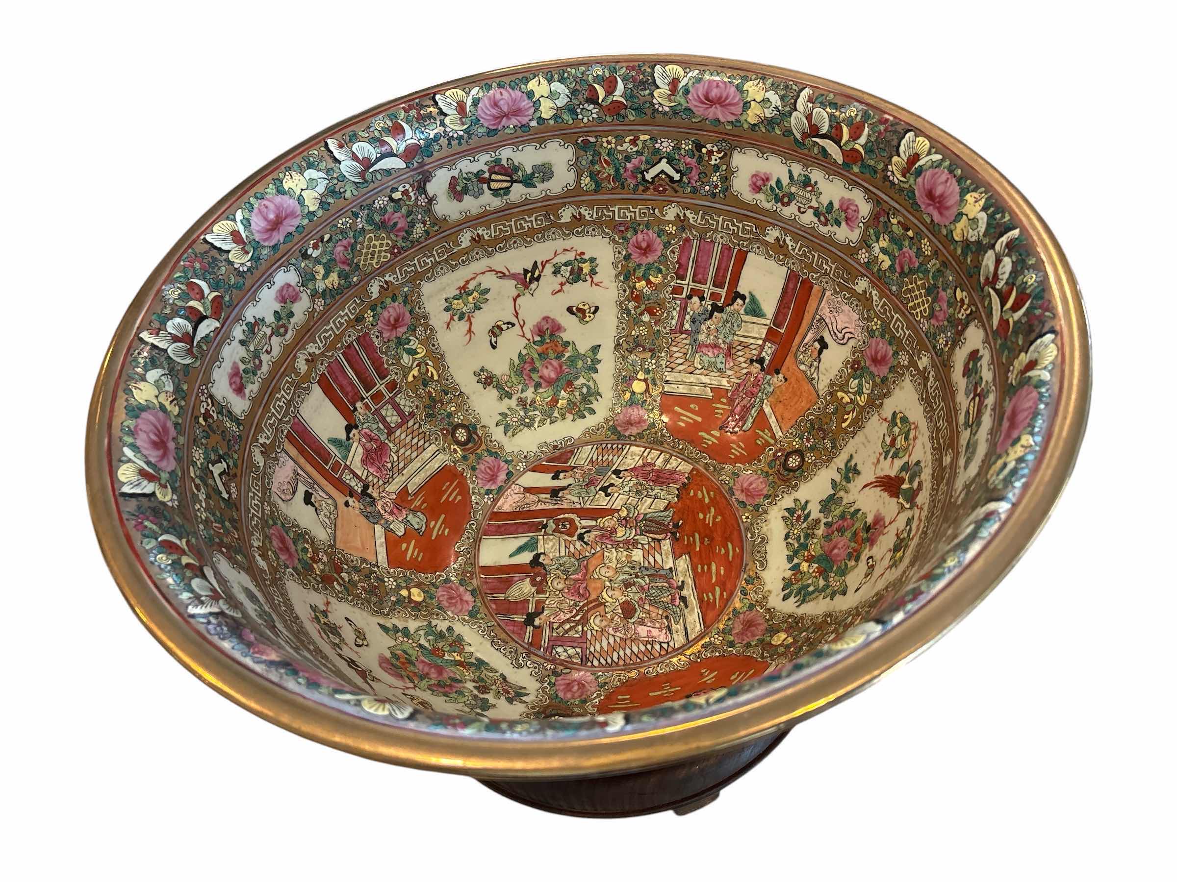 Photo 1 of MID CENTURY CHINESE ROSE MEDALLION FAMILLE BOWL ON WOODEN STAND  H10”