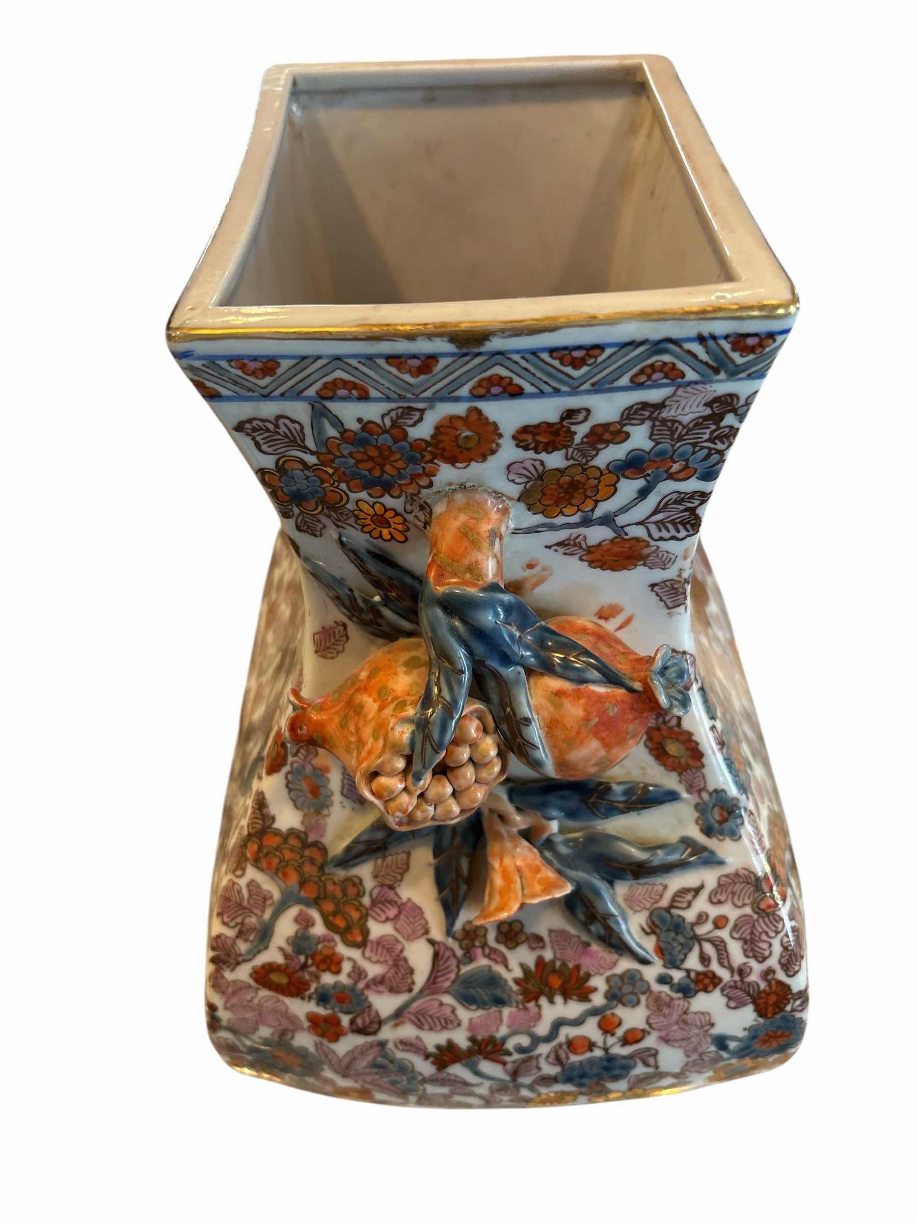 Photo 1 of RARE CHINESE EXPORT PORCELAIN ROSE VASE WITH MARK 14.5”