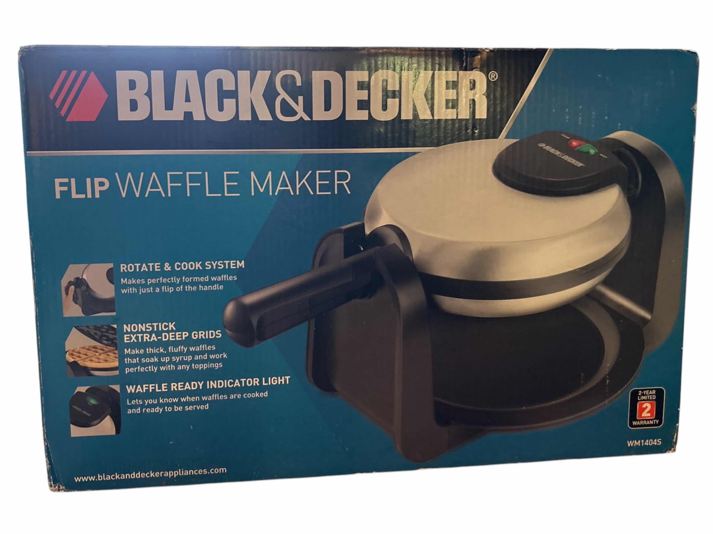 Photo 1 of BLACK & DECKER FLIP WAFFLE MAKER 7”